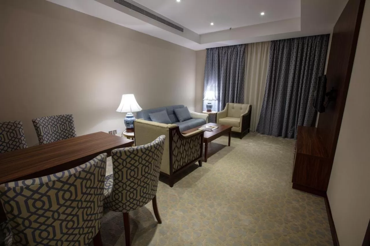 Seating Area in Seasons Park Hotel