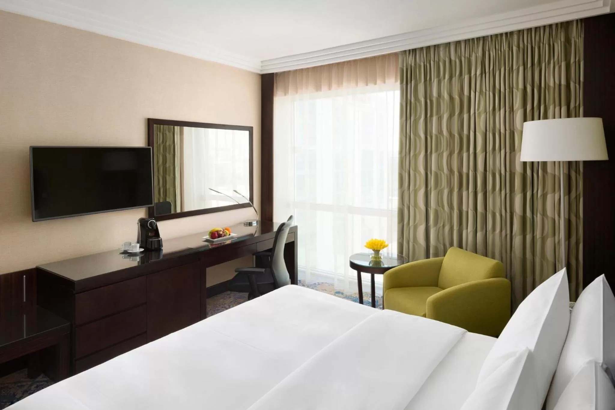 Photo of the whole room, Bed in Crowne Plaza Jeddah by IHG