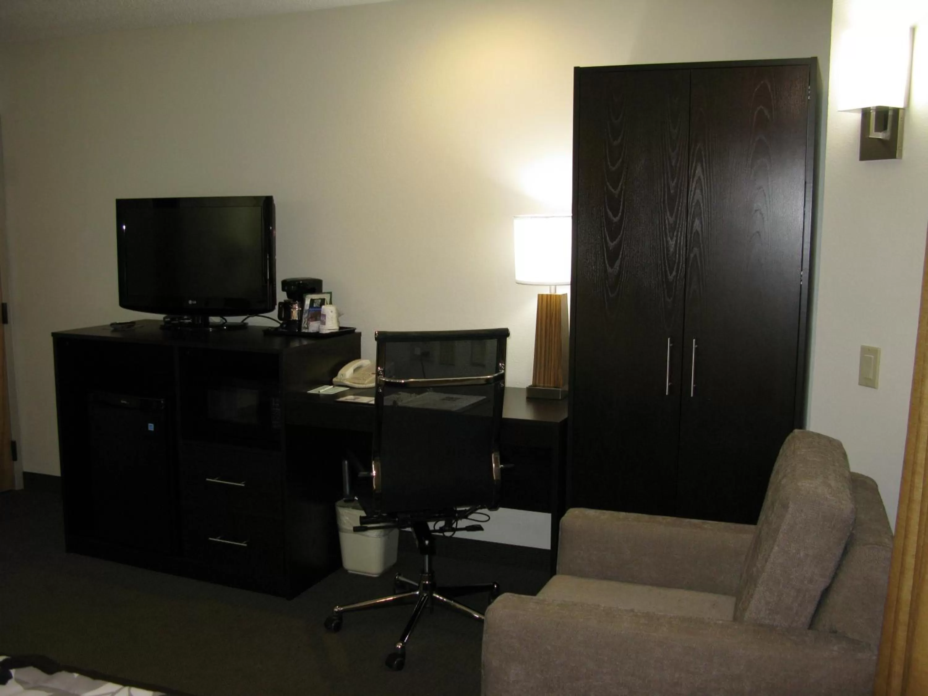 Queen Room - Accessible/Nonsmoking in Sleep Inn