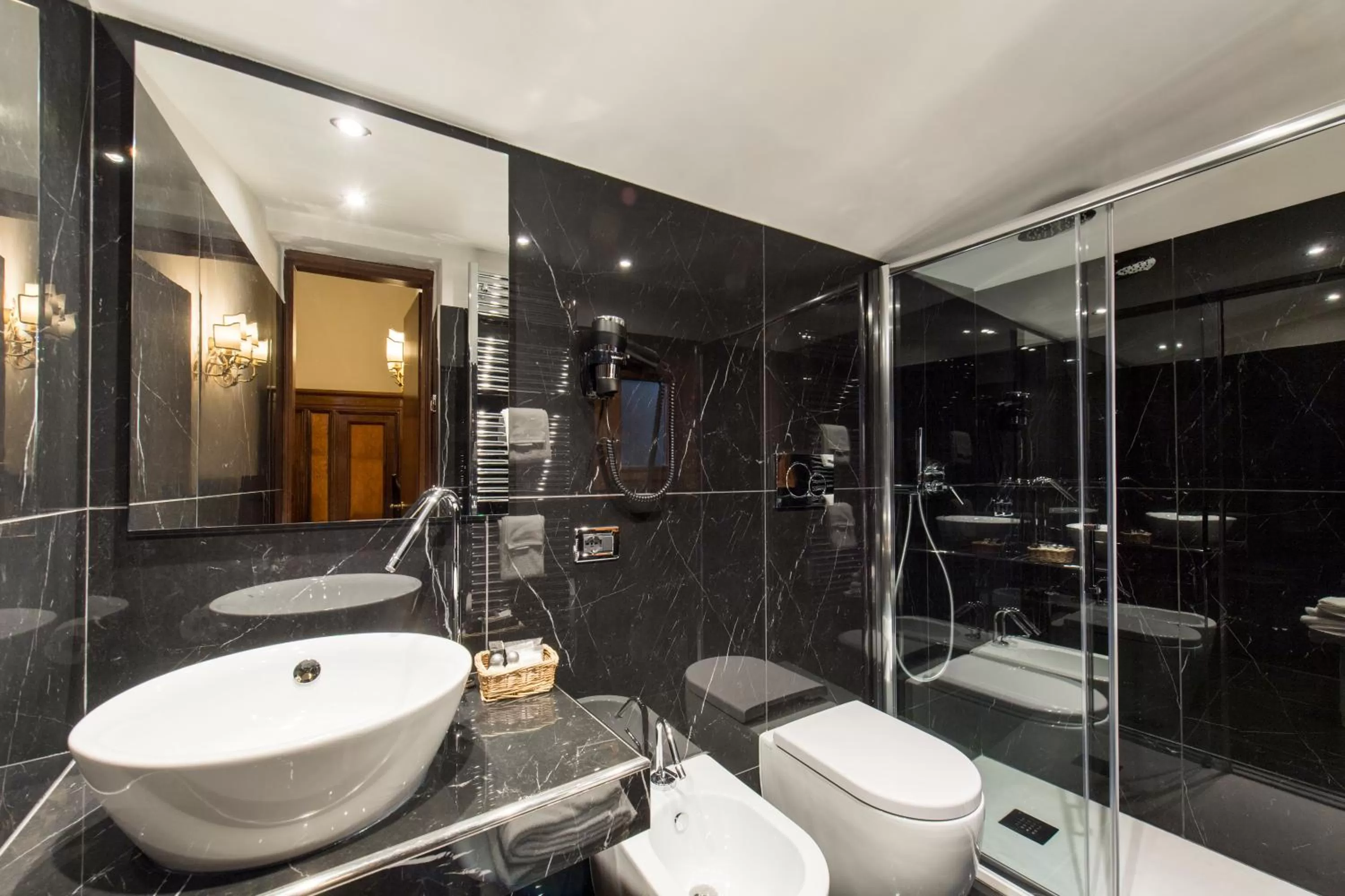 Bathroom in Hotel Campiello