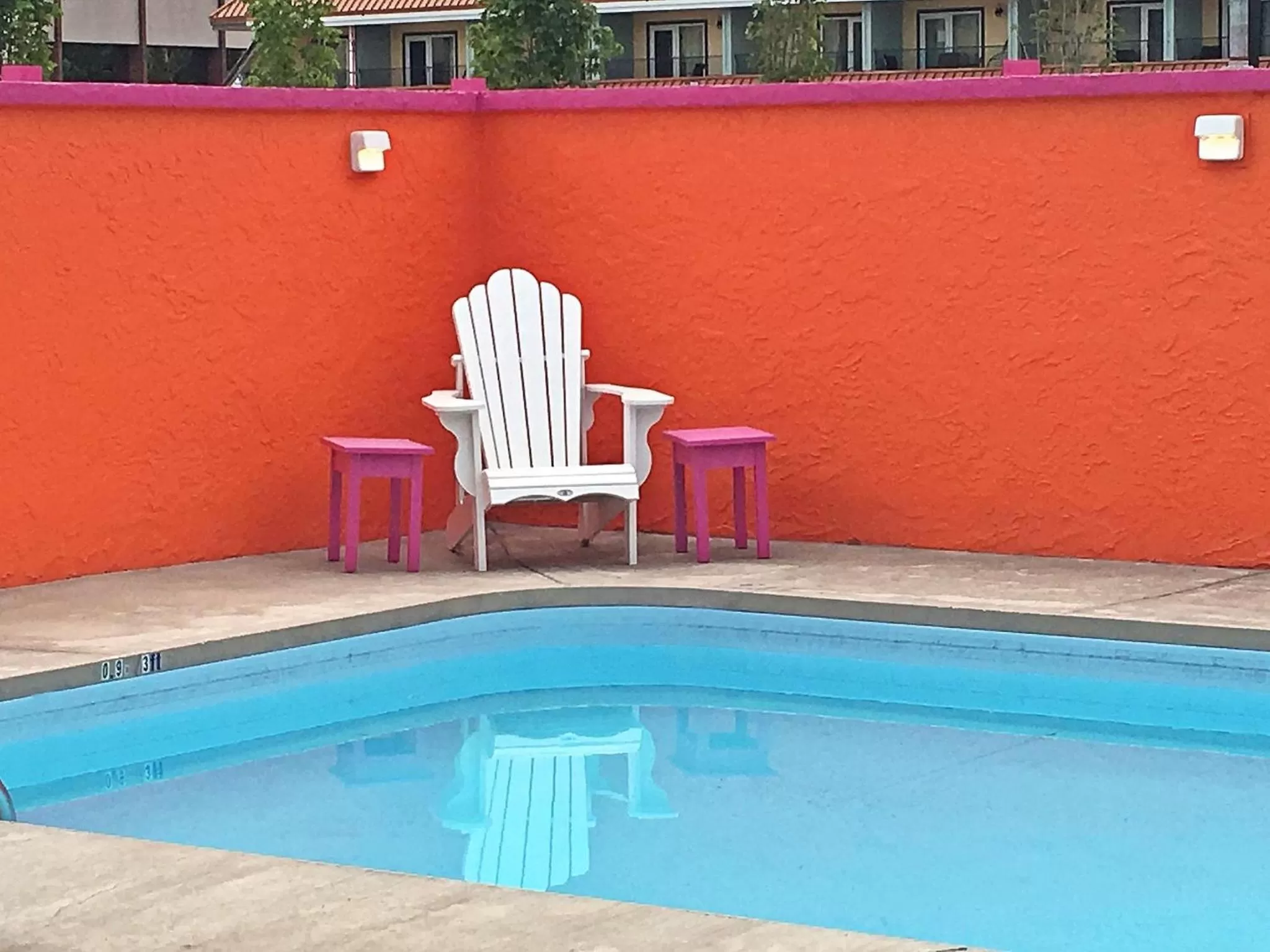 Swimming pool in Hotel Zed Kelowna