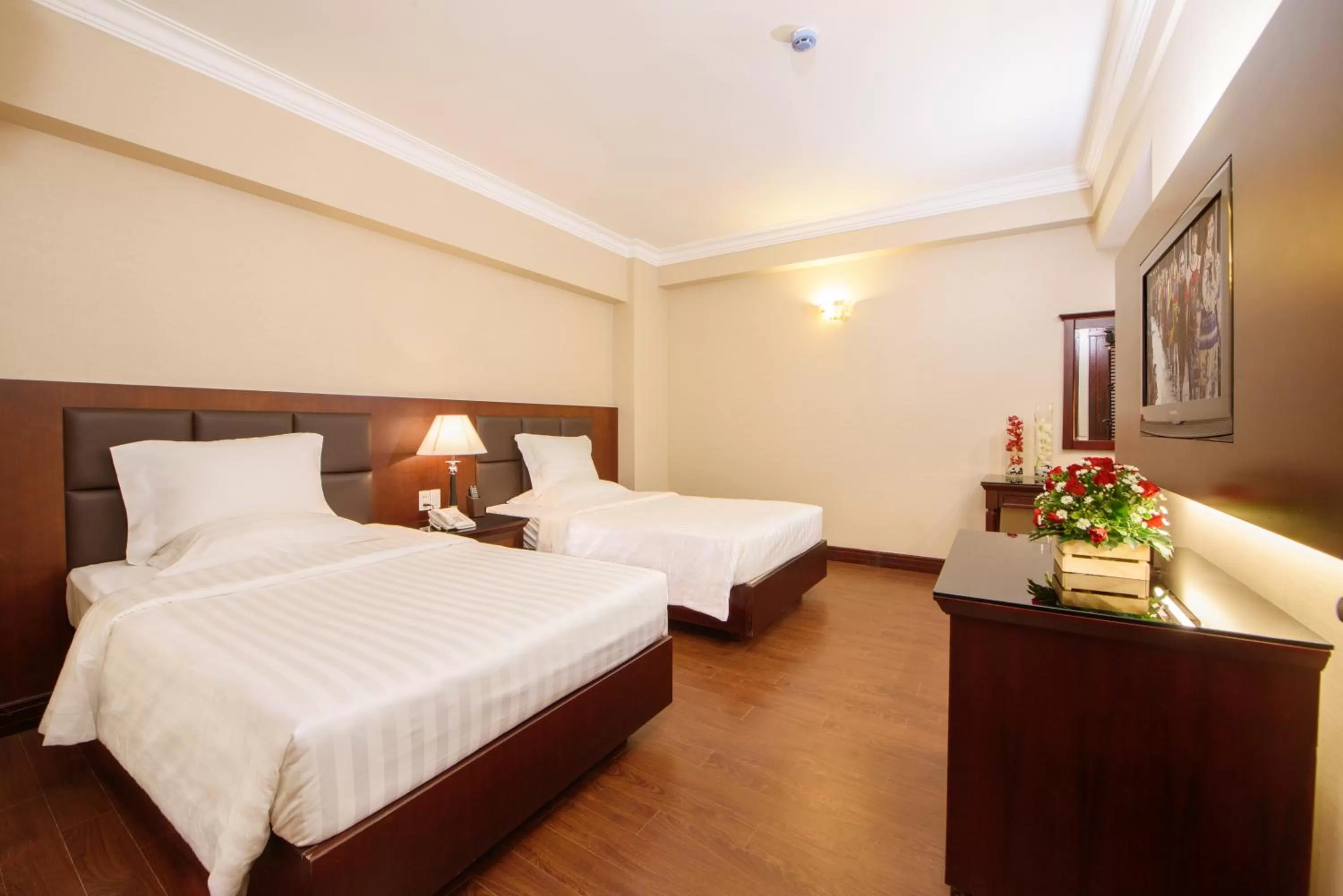 Deluxe Twin Room in Nhat Ha 2 Hotel