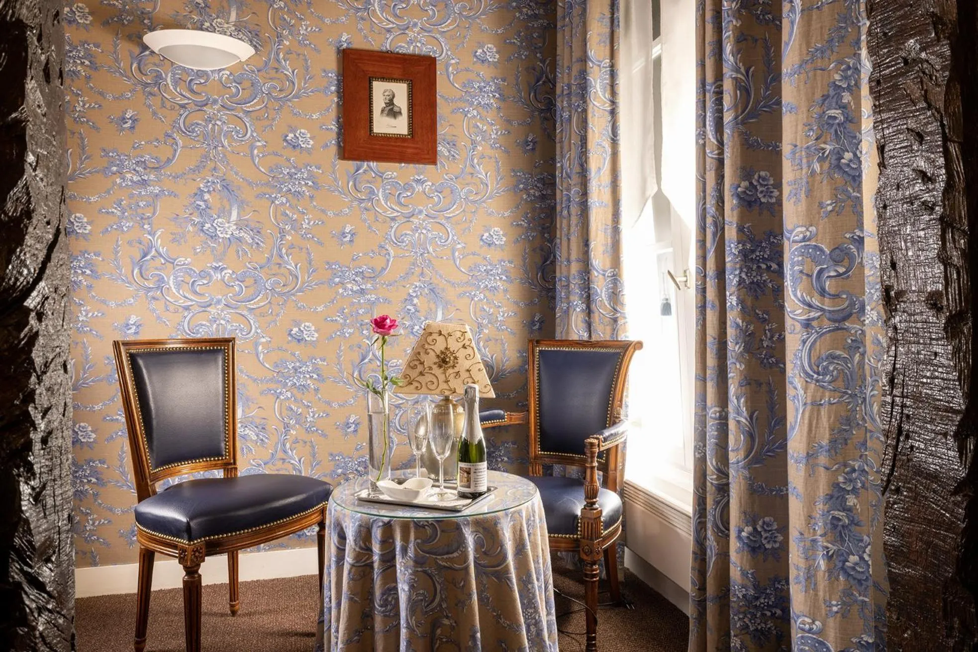 Seating area in Relais Hôtel du Vieux Paris