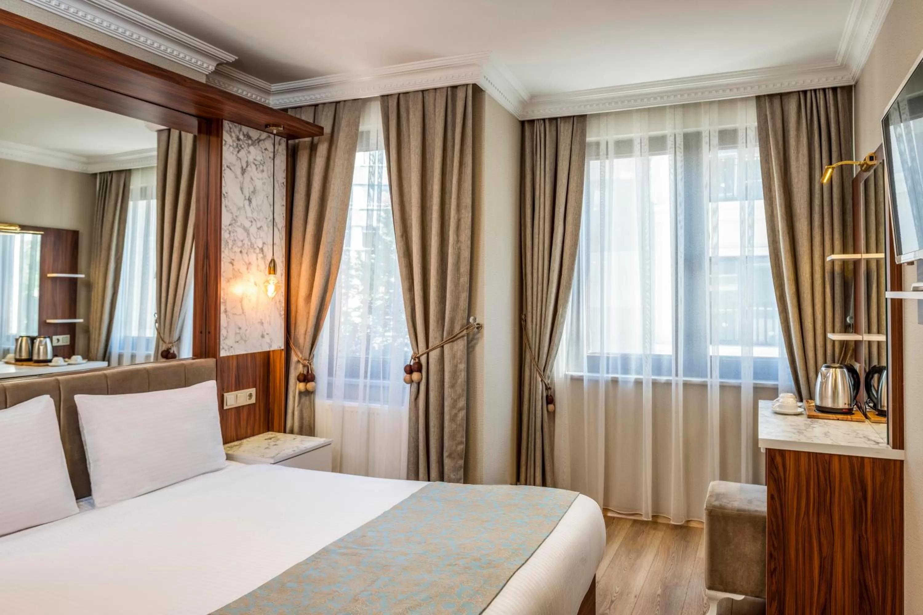 Bedroom, Bed in Kupeli Hotel