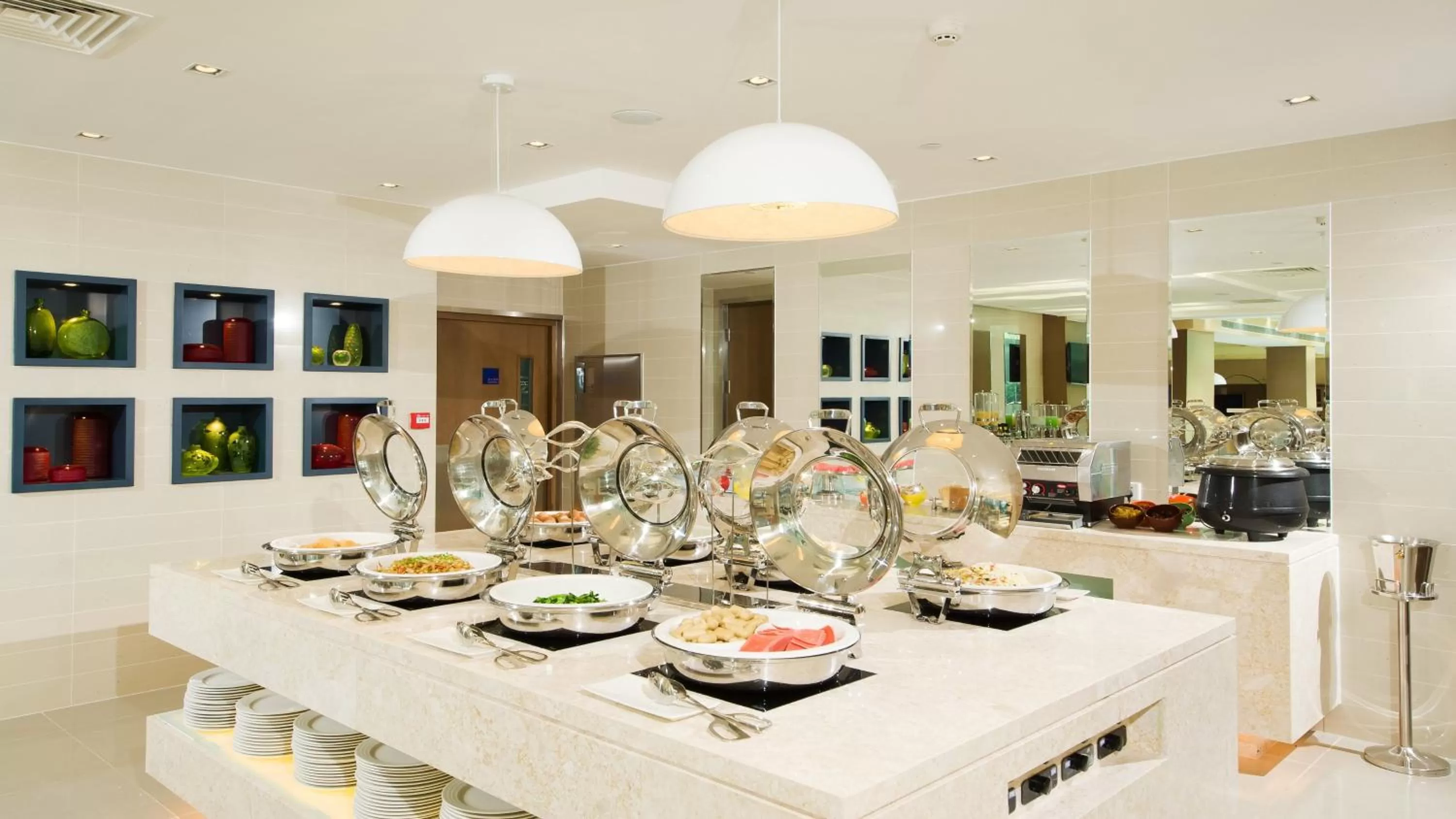 Breakfast in Holiday Inn Express Beijing Airport Zone, an IHG Hotel