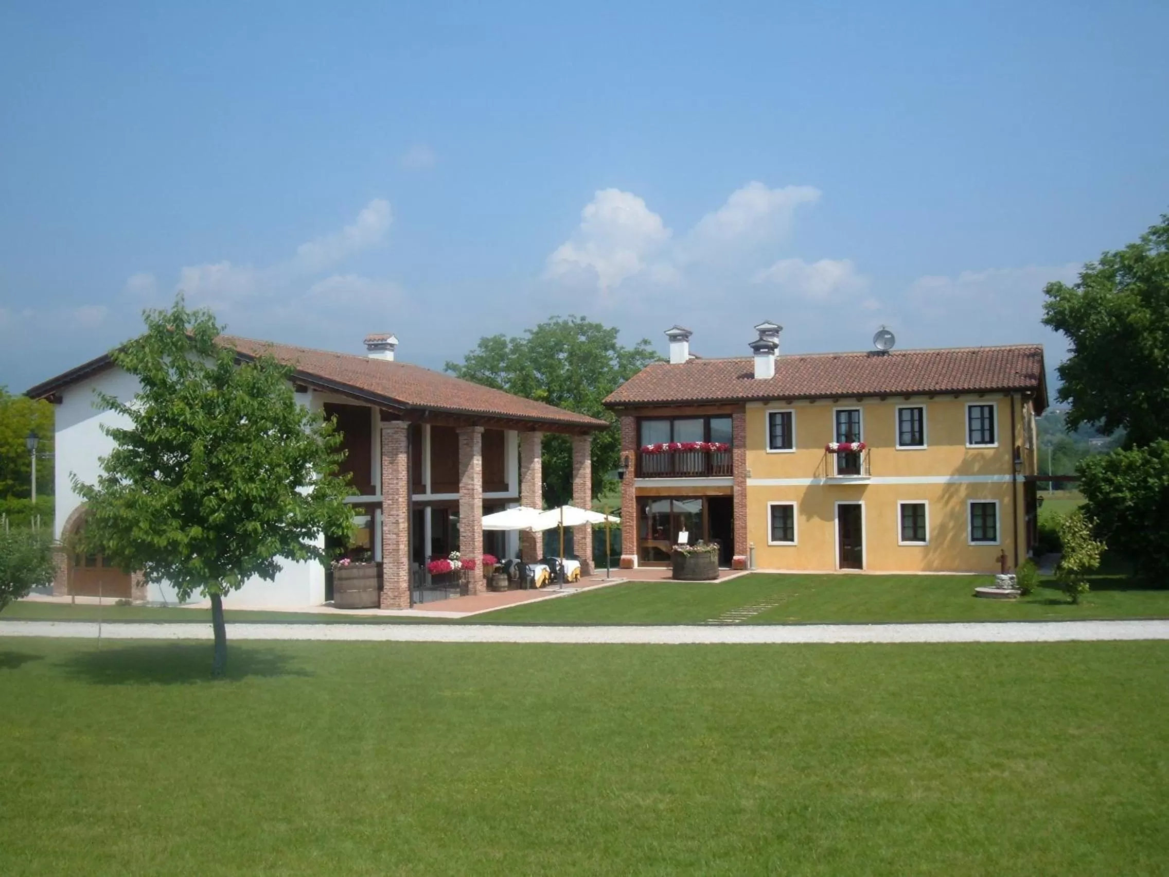 Property building in Casa Lidia - ALLOGGI SMART