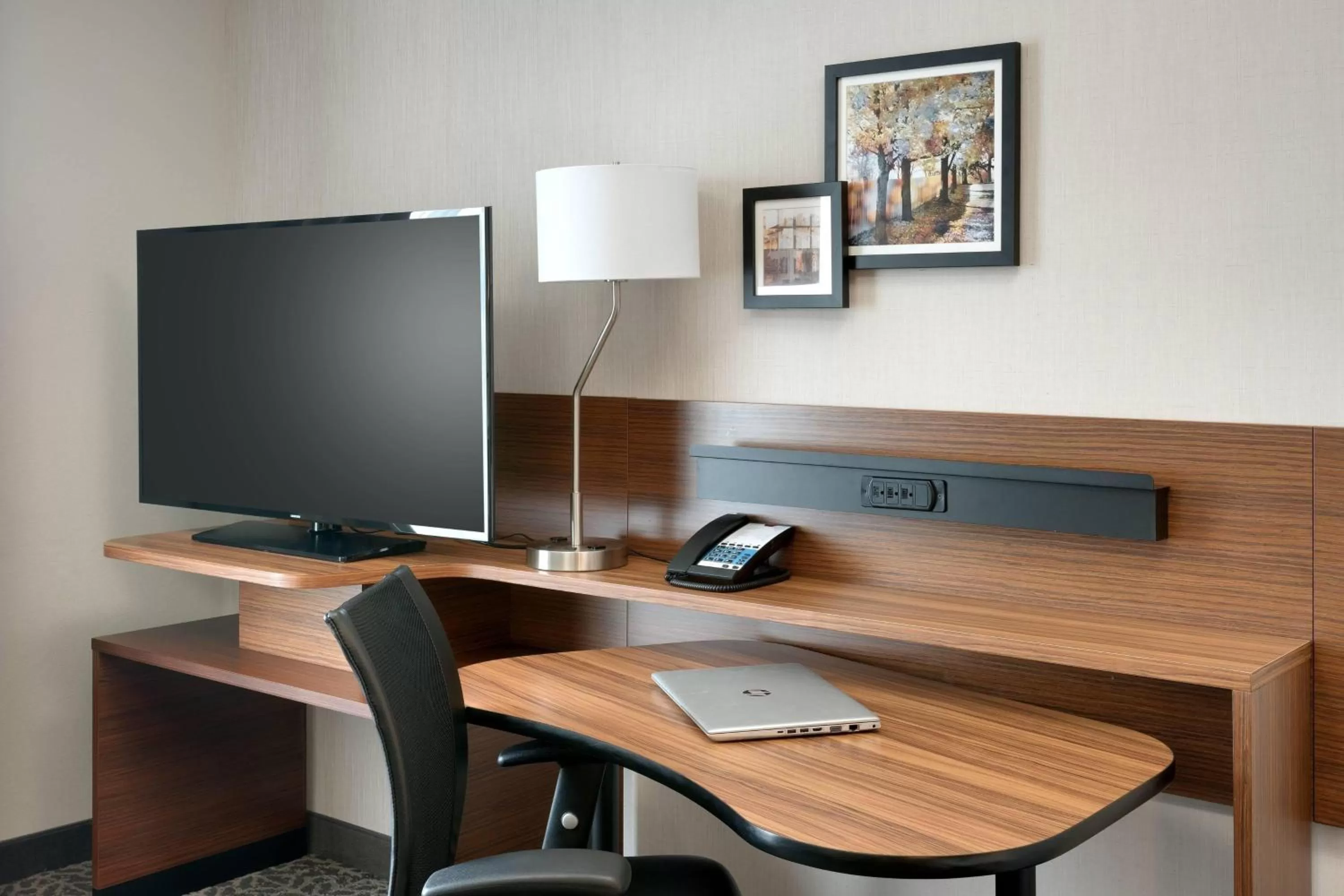 Junior Suite with Two Queen Beds and Sofa Bed - Hearing Accessible in Fairfield Inn & Suites by Marriott Springfield North