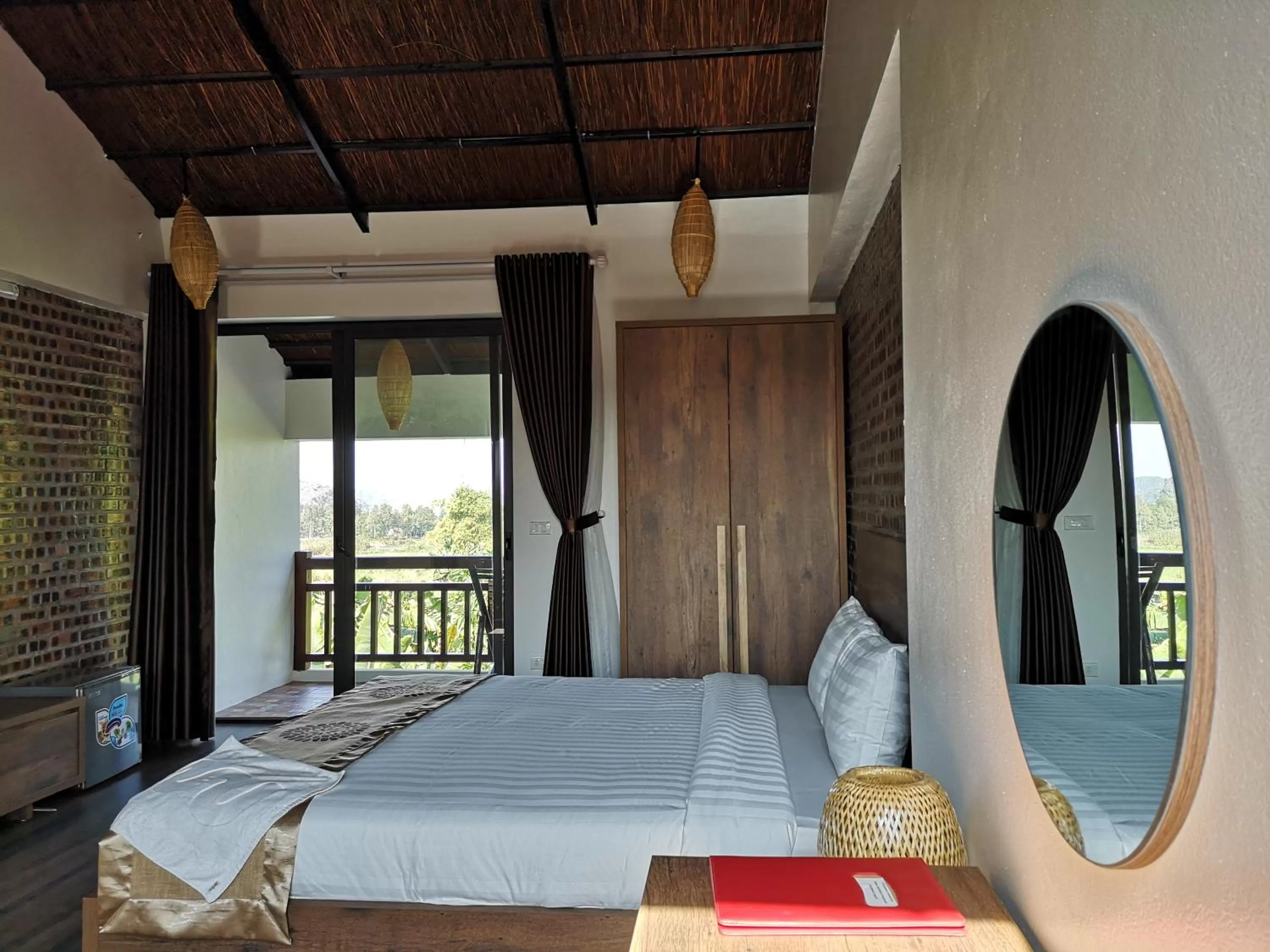 Bedroom, Bed in Nan House - Tam Coc