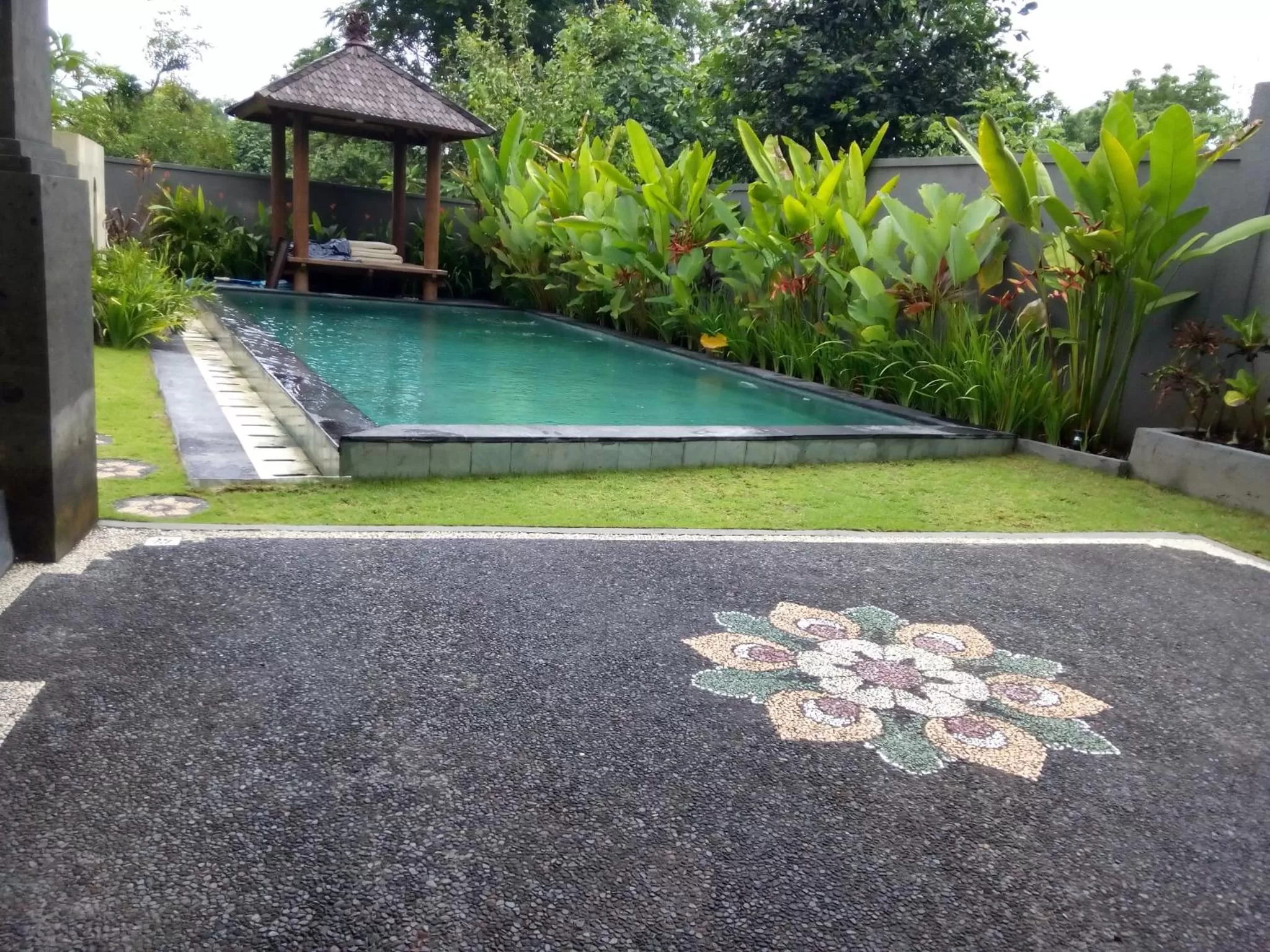 Swimming pool in Avisara Villa & Suite
