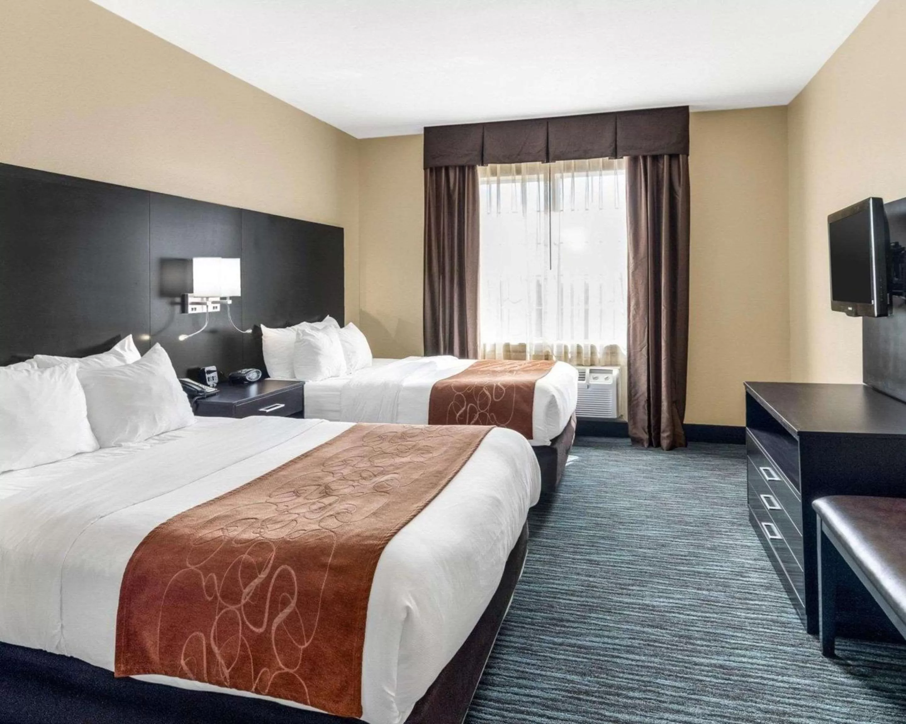 Bed in Comfort Suites Odessa near University