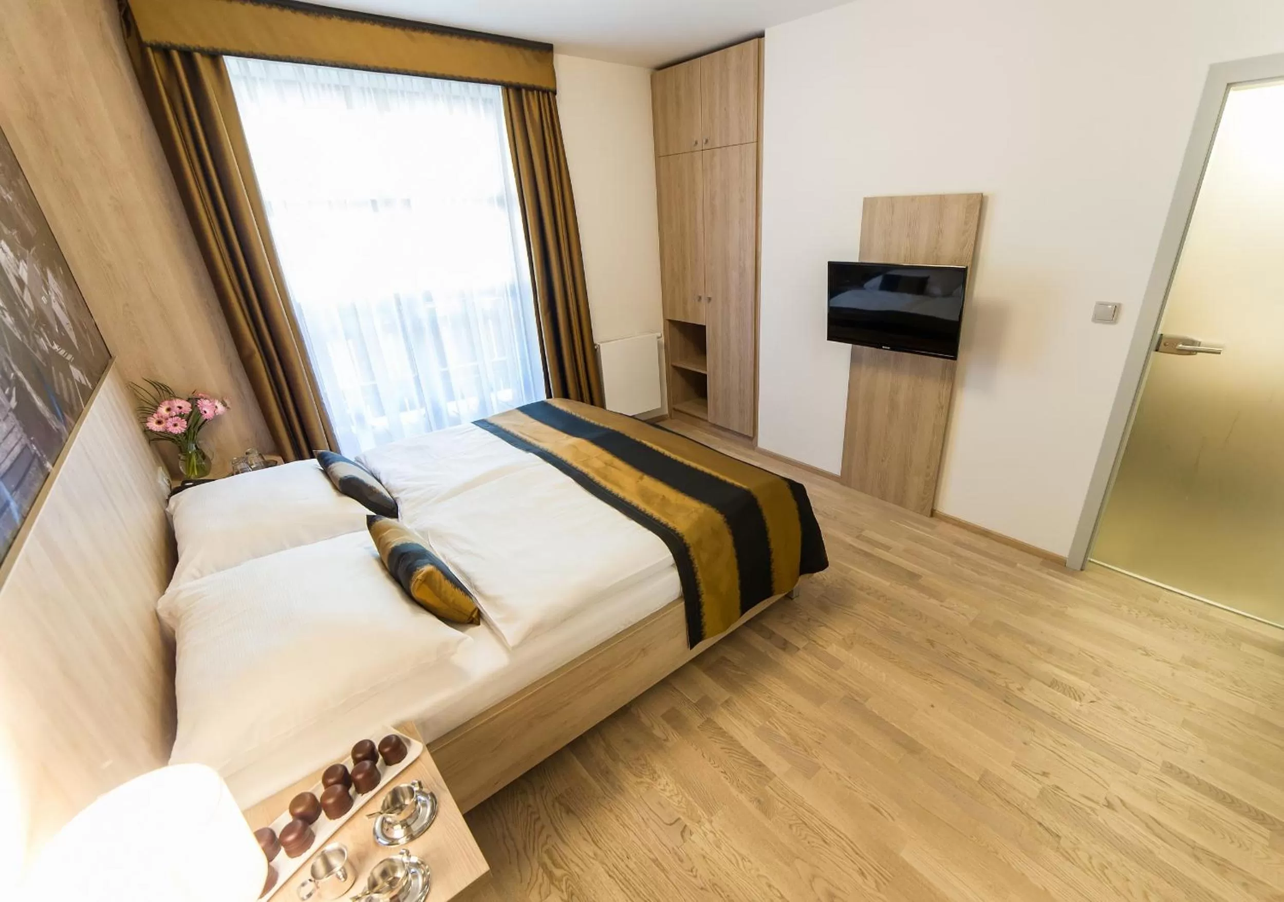 Bed in Garni hotel Castle Bridge