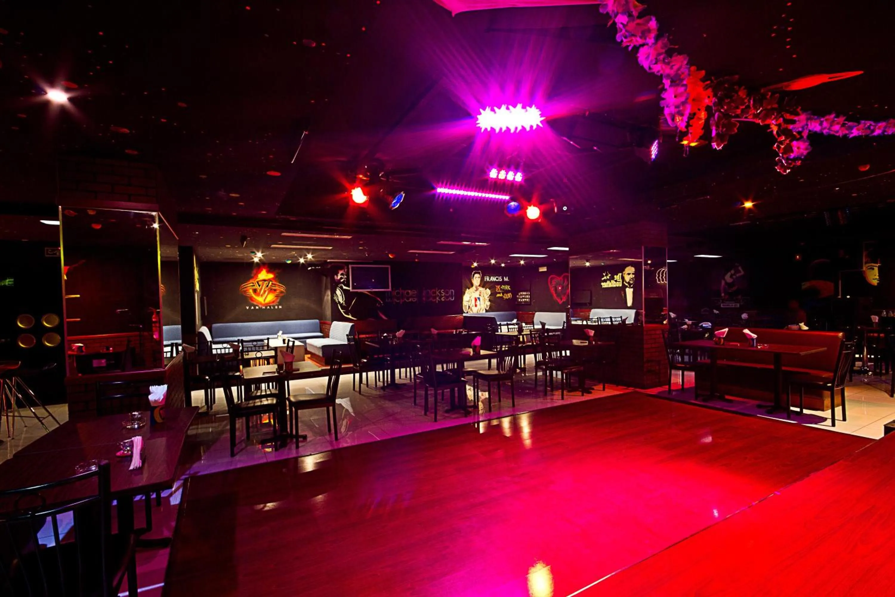 Nightclub / DJ in Avenue Hotel Dubai