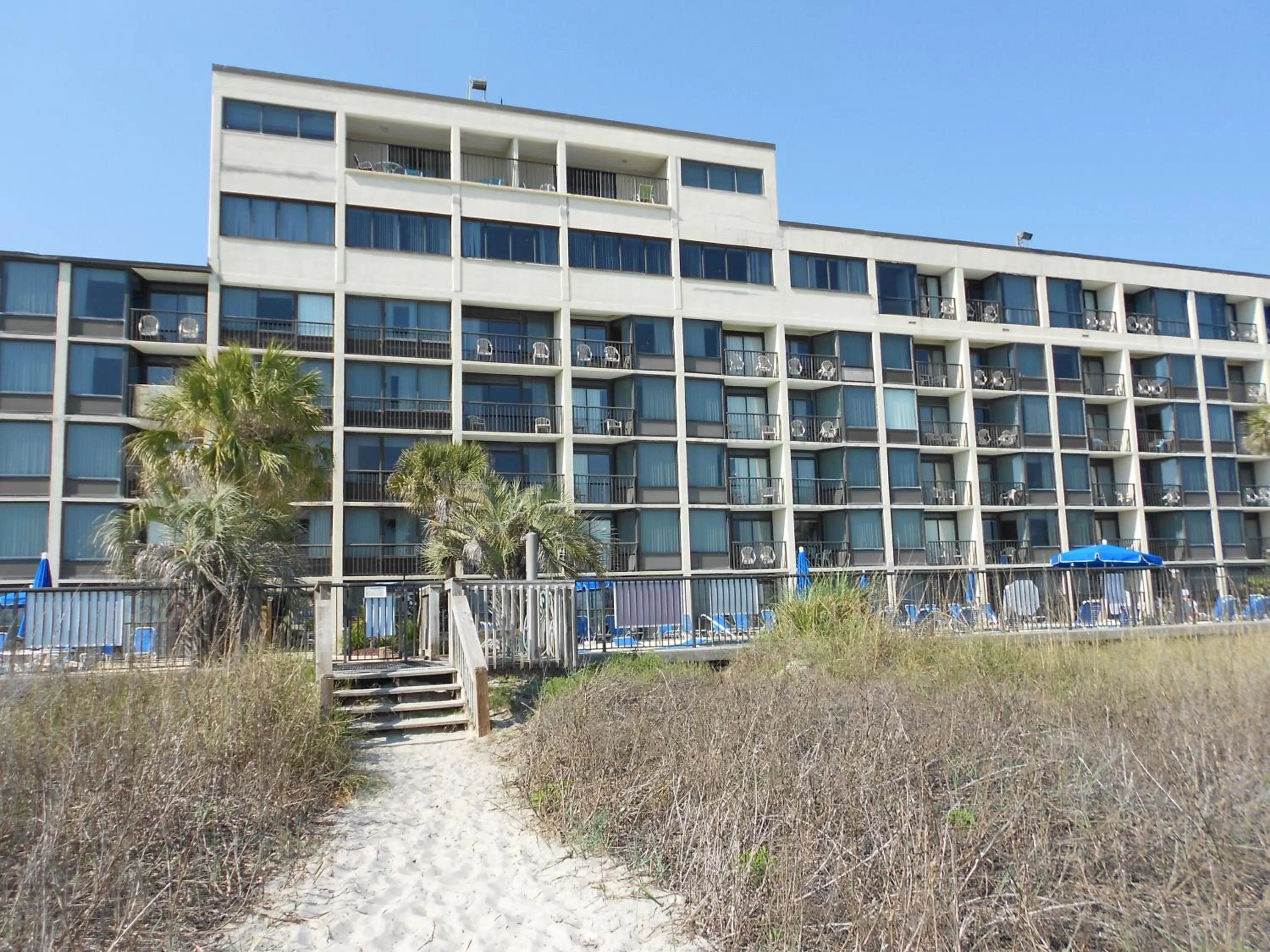 Facade/entrance in Ocean Club Resort Myrtle Beach a Ramada by Wyndham