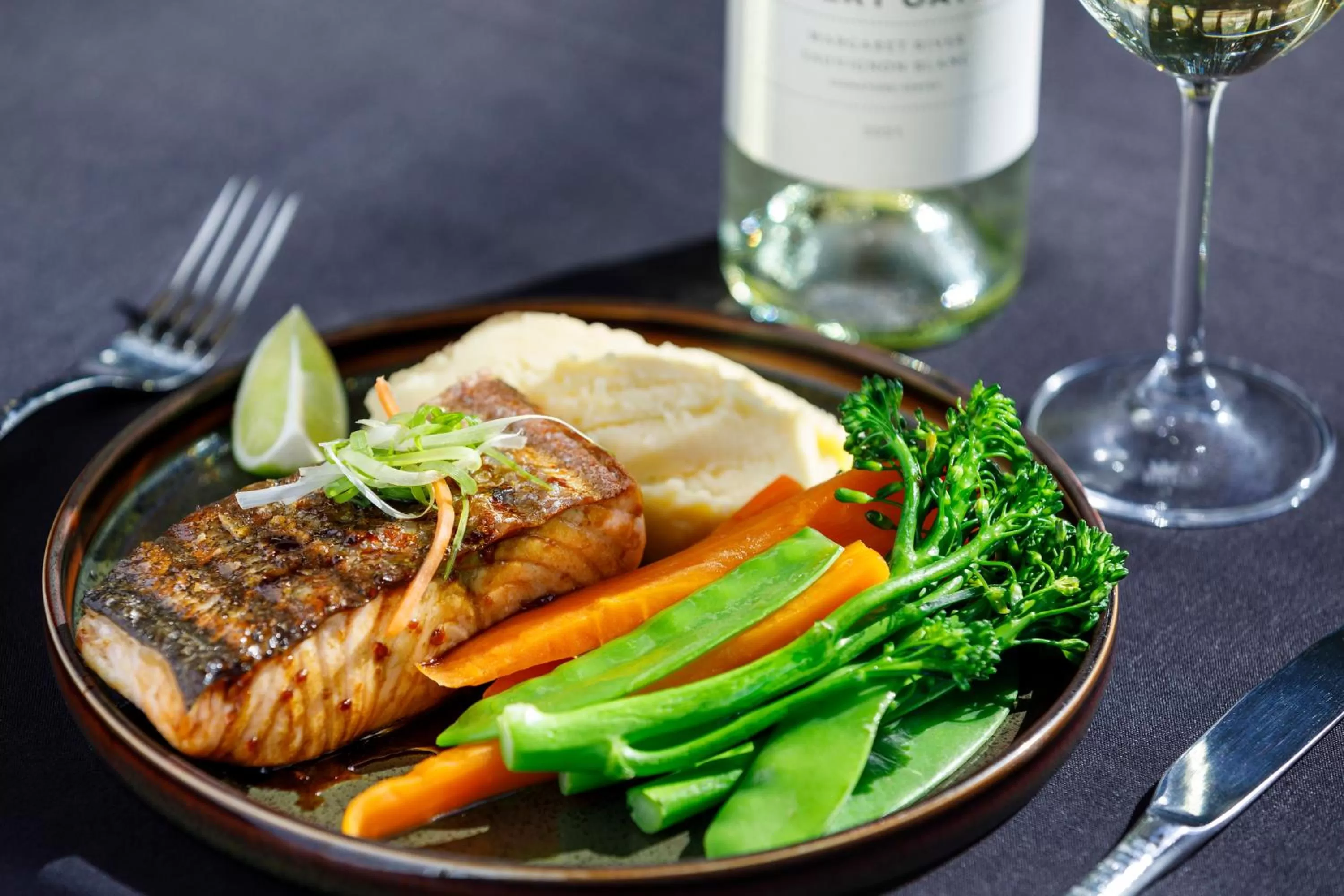 Restaurant/places to eat in Black Gold Motel