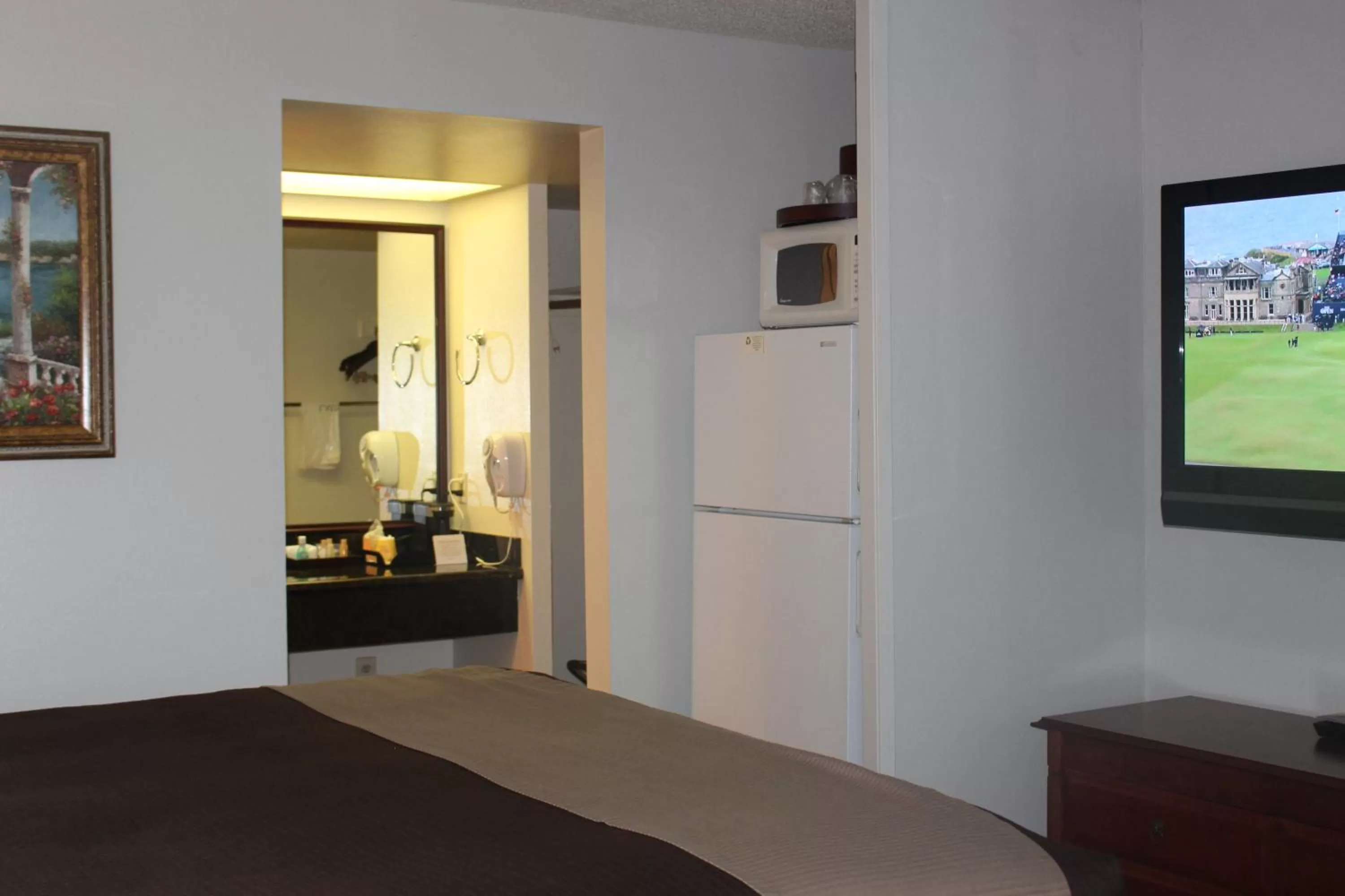 Photo of the whole room in O'Cairns Inn and Suites