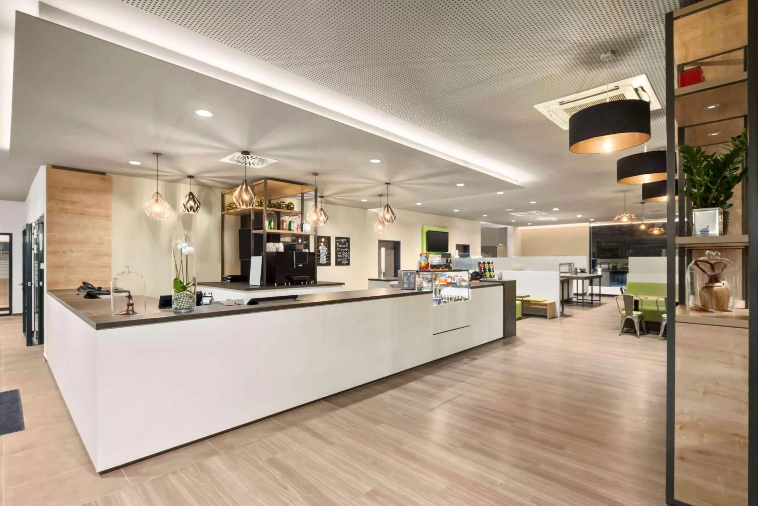 Lobby or reception in Super 8 by Wyndham Munich City North