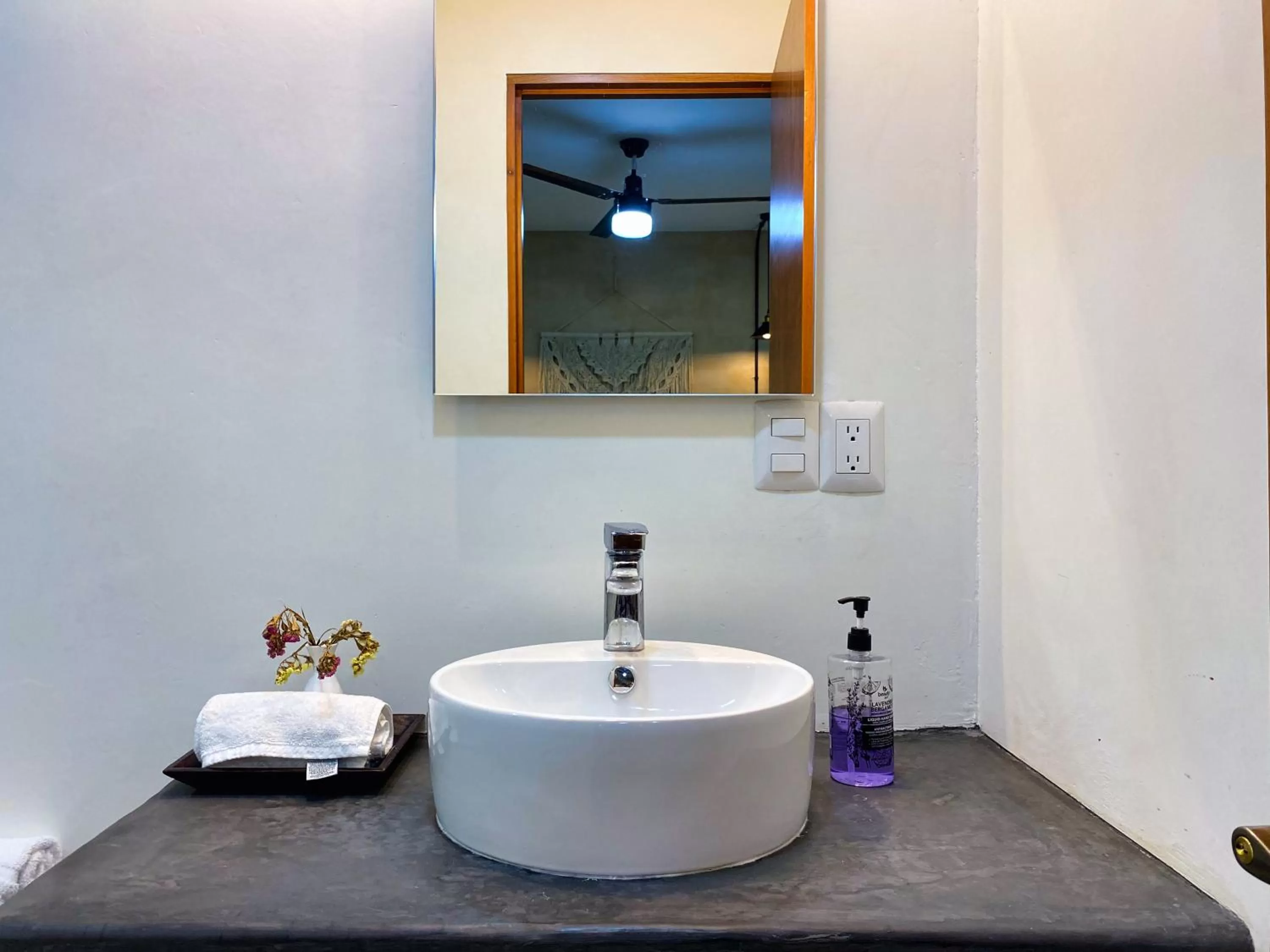Bathroom in Humant Coliving - Cancún