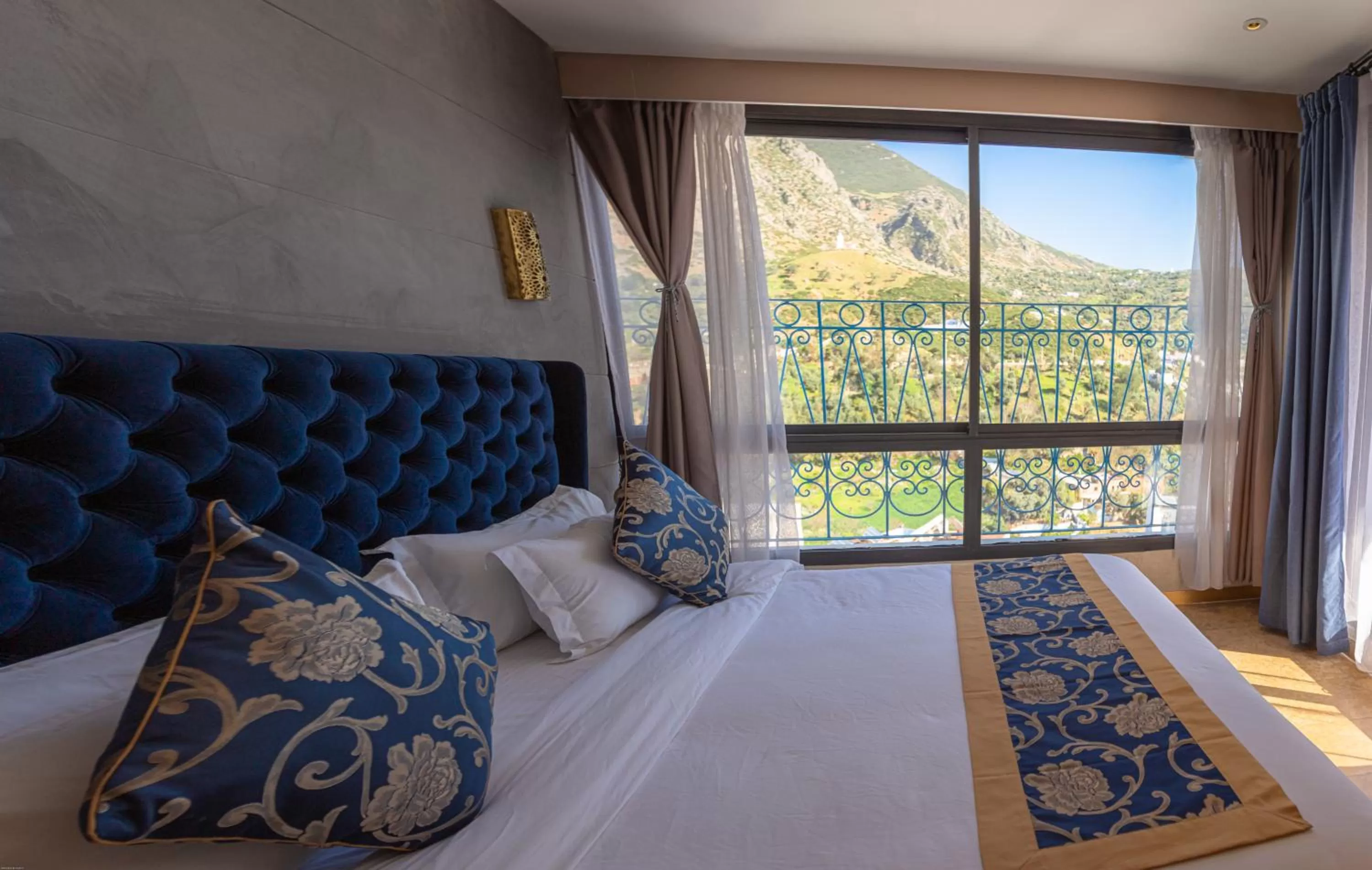 Property building, Bed in VANCII Hotel