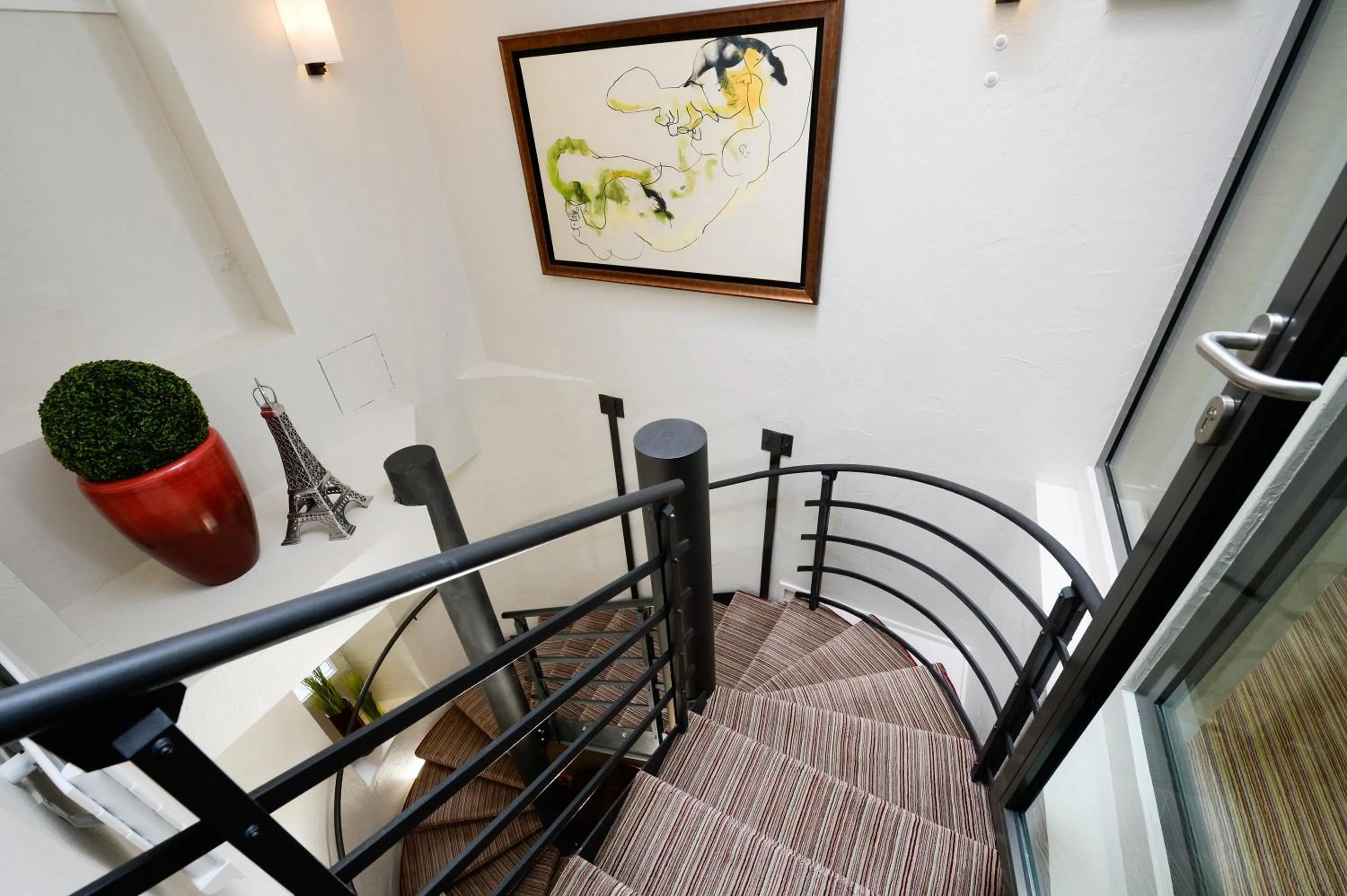 Property building in Best Western Plus Hotel Sydney Opera