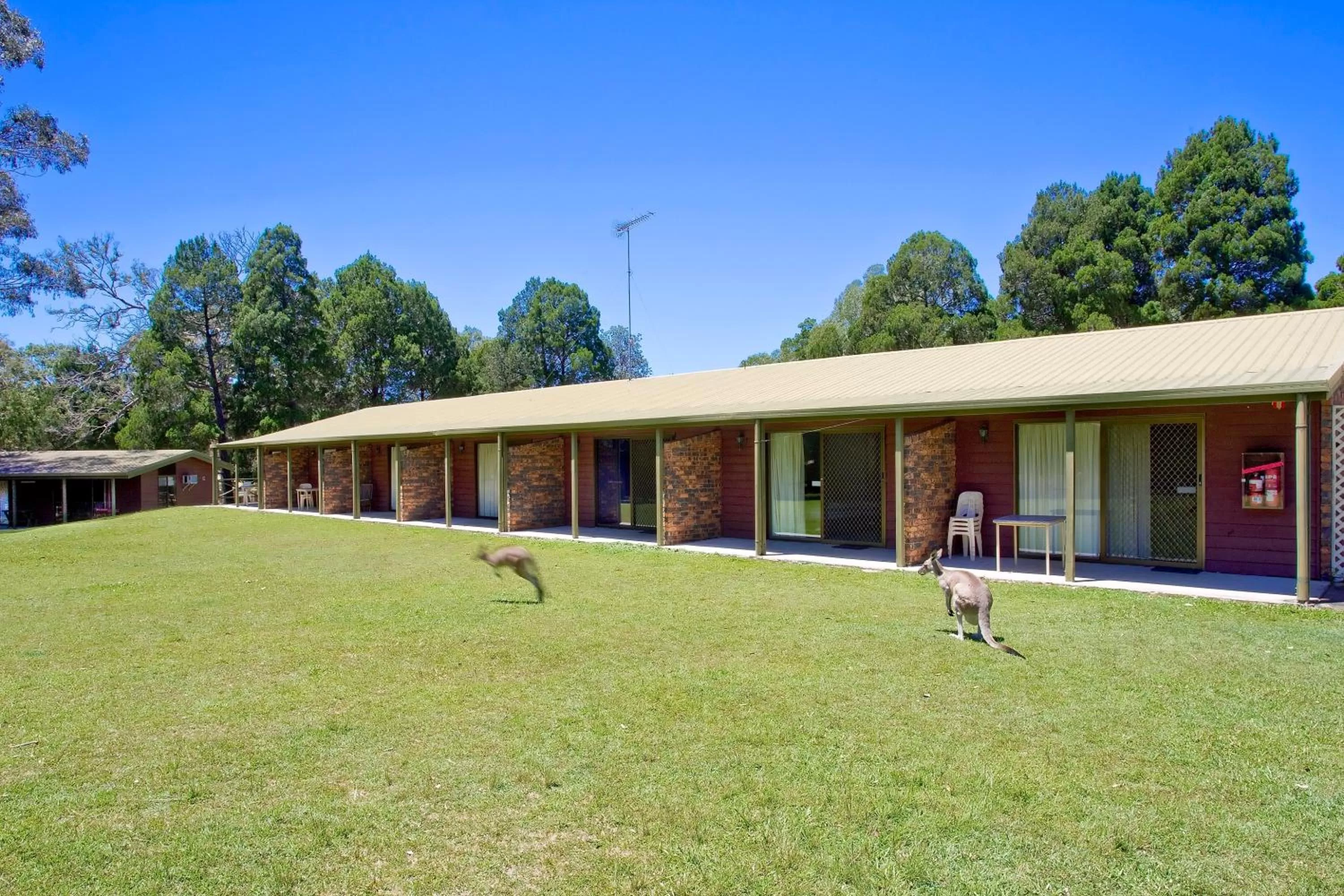 Lake view in Noosa North Shore Retreat