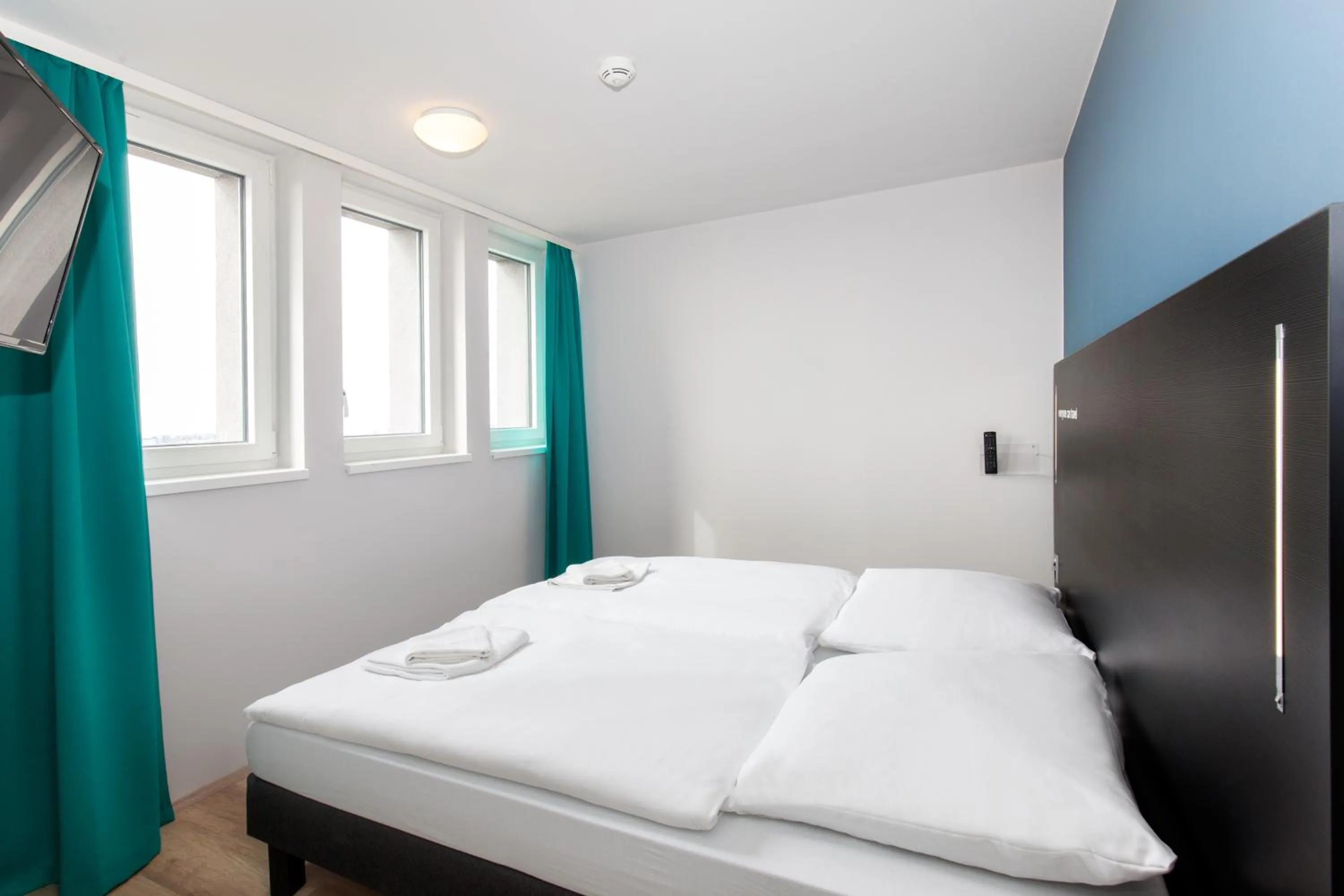 TV and multimedia, Bed in a&o Prague Rhea