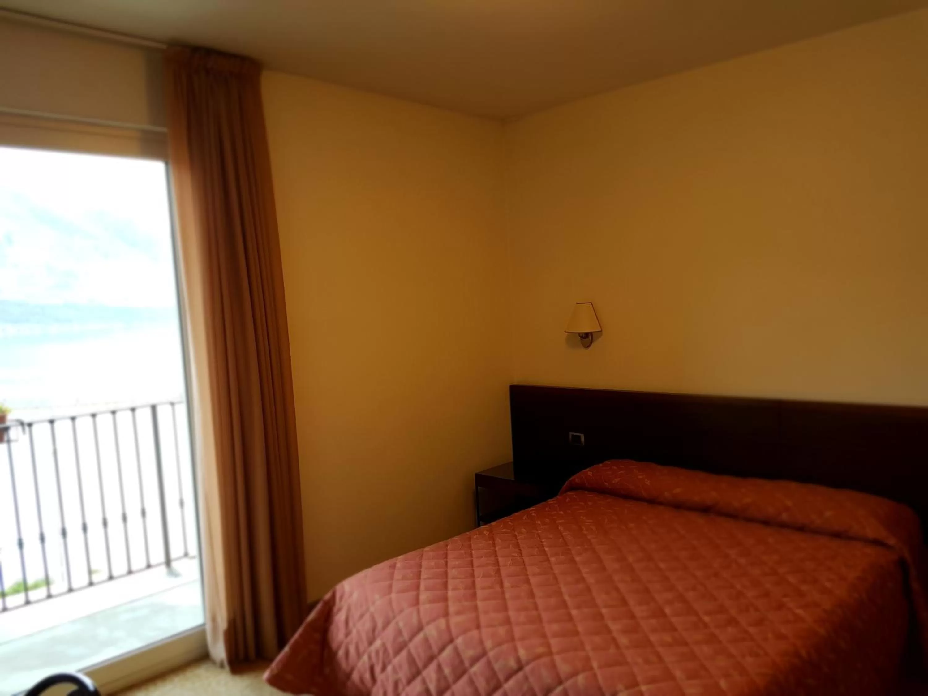 Bed in Locanda del Lago Rosmunda