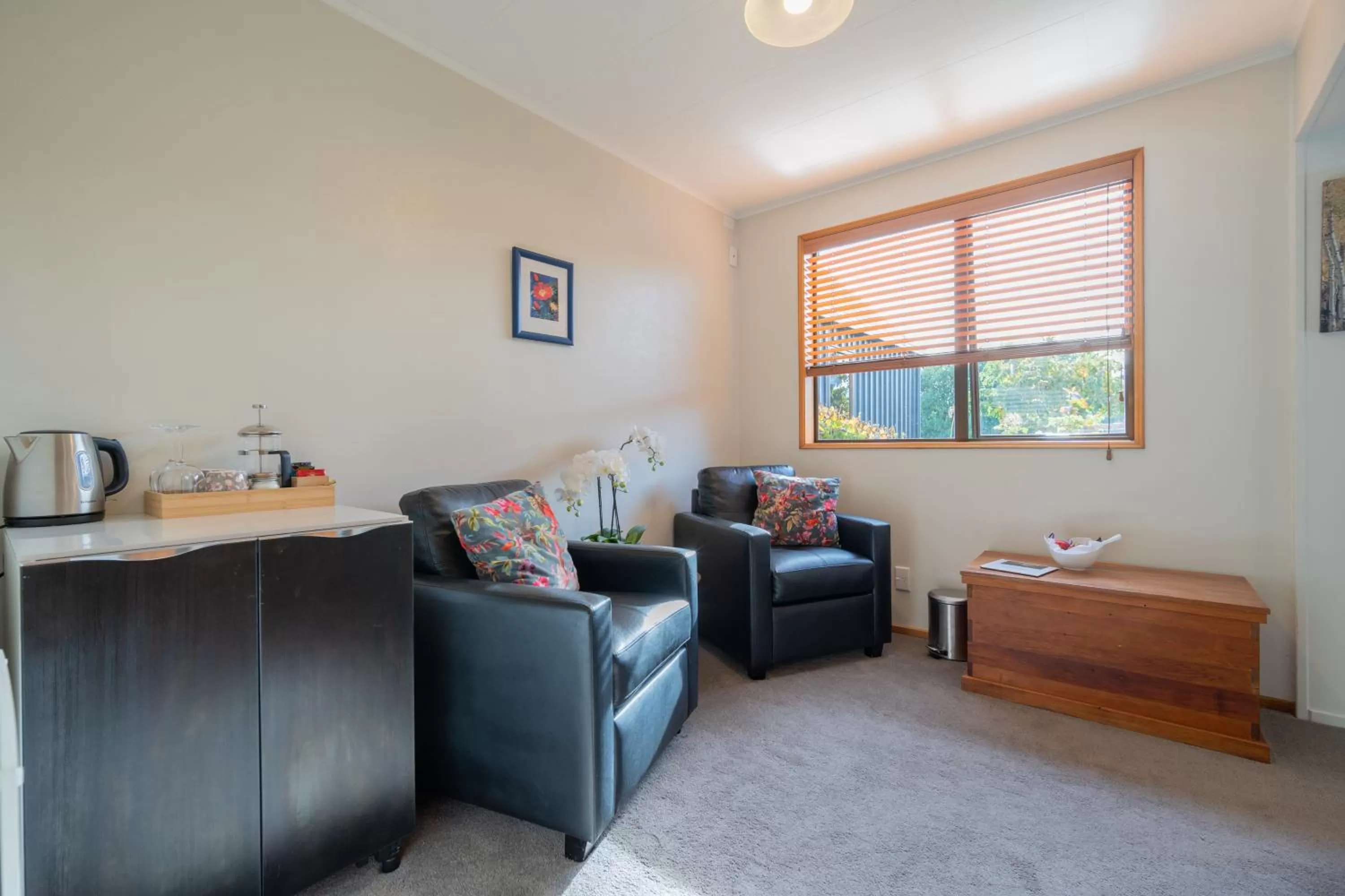 Seating area in Alpine Rock B&B