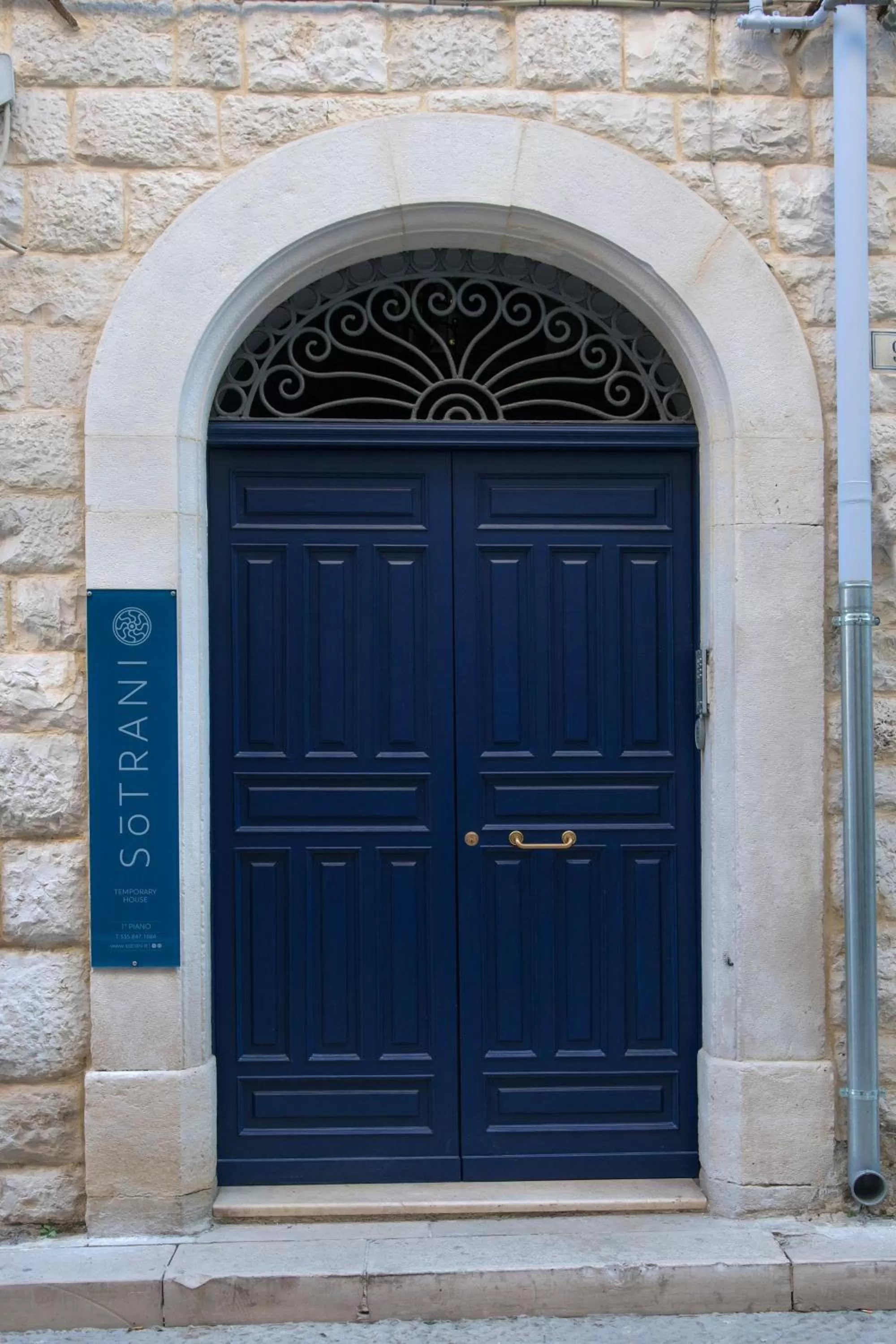 Property building in Sotrani