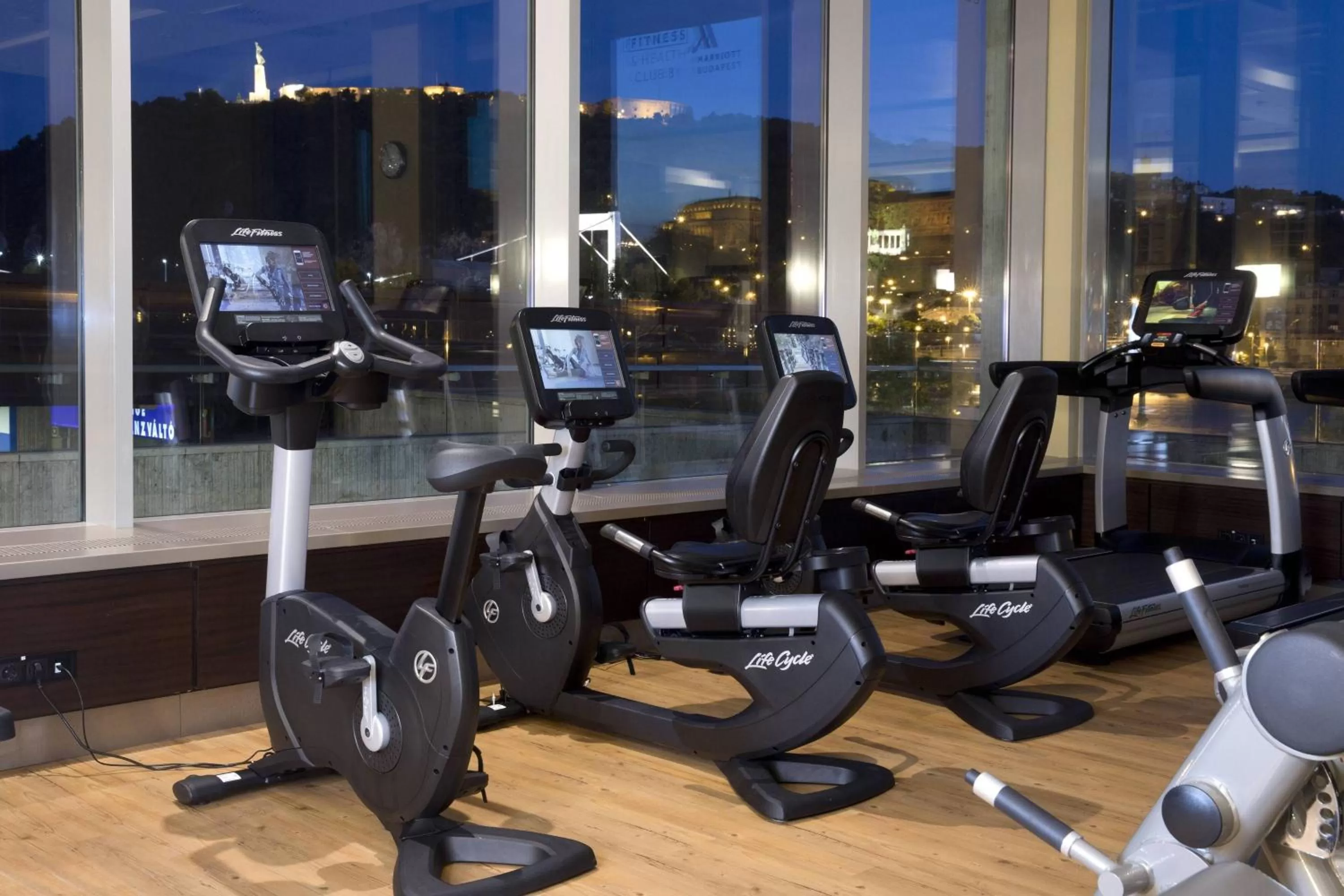 Fitness centre/facilities in Budapest Marriott Hotel