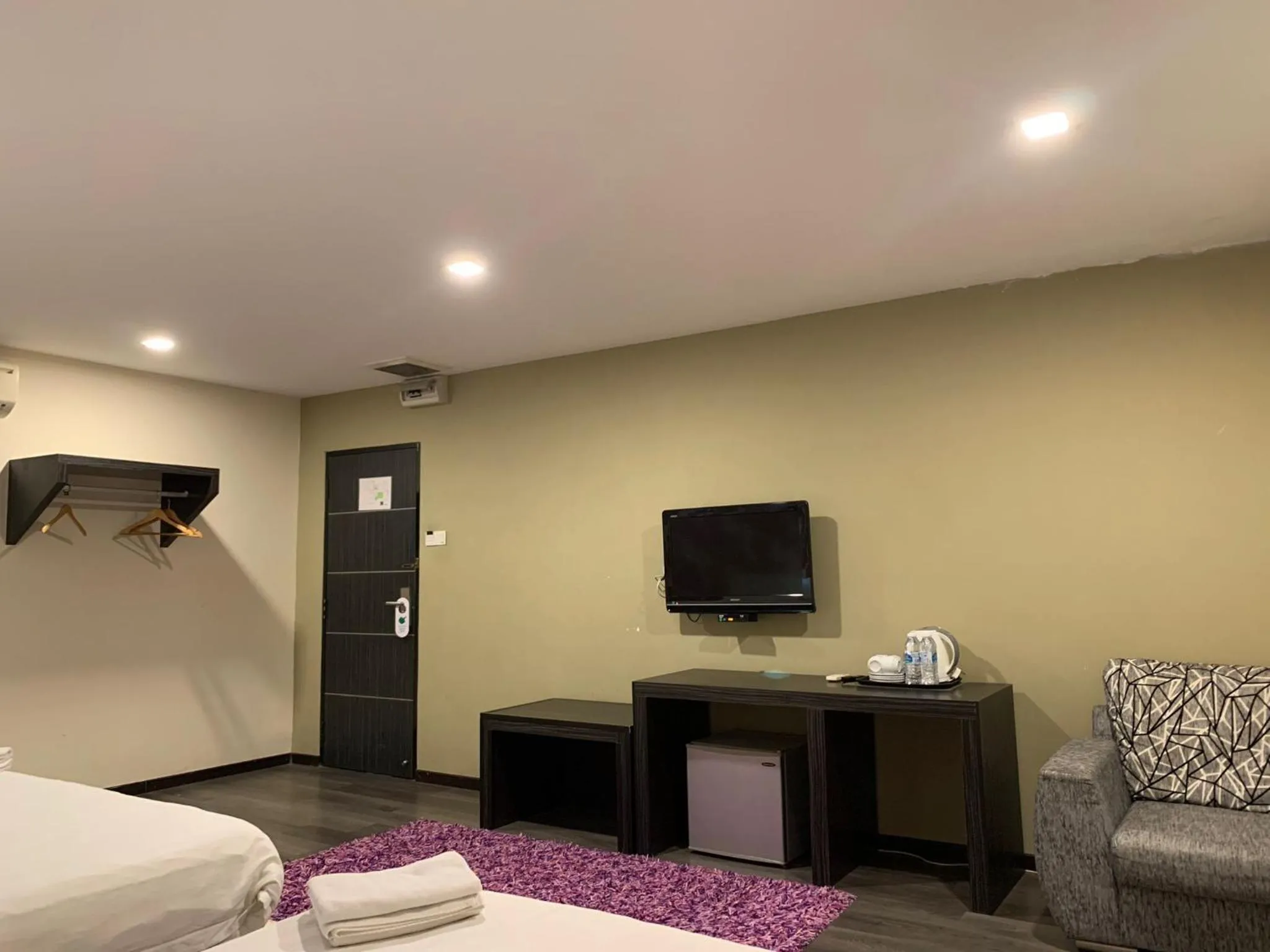 TV and multimedia, Bed in I Garden Hotel