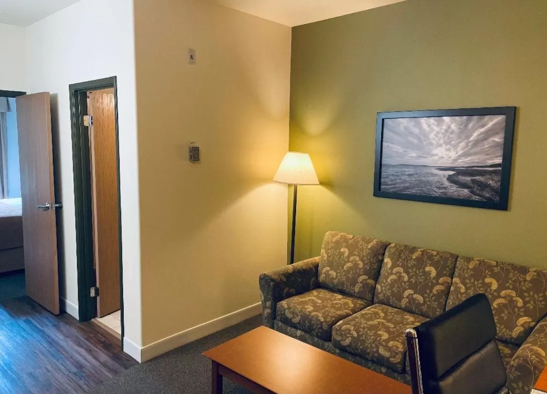 Seating area in Super 8 by Wyndham Amherst NS