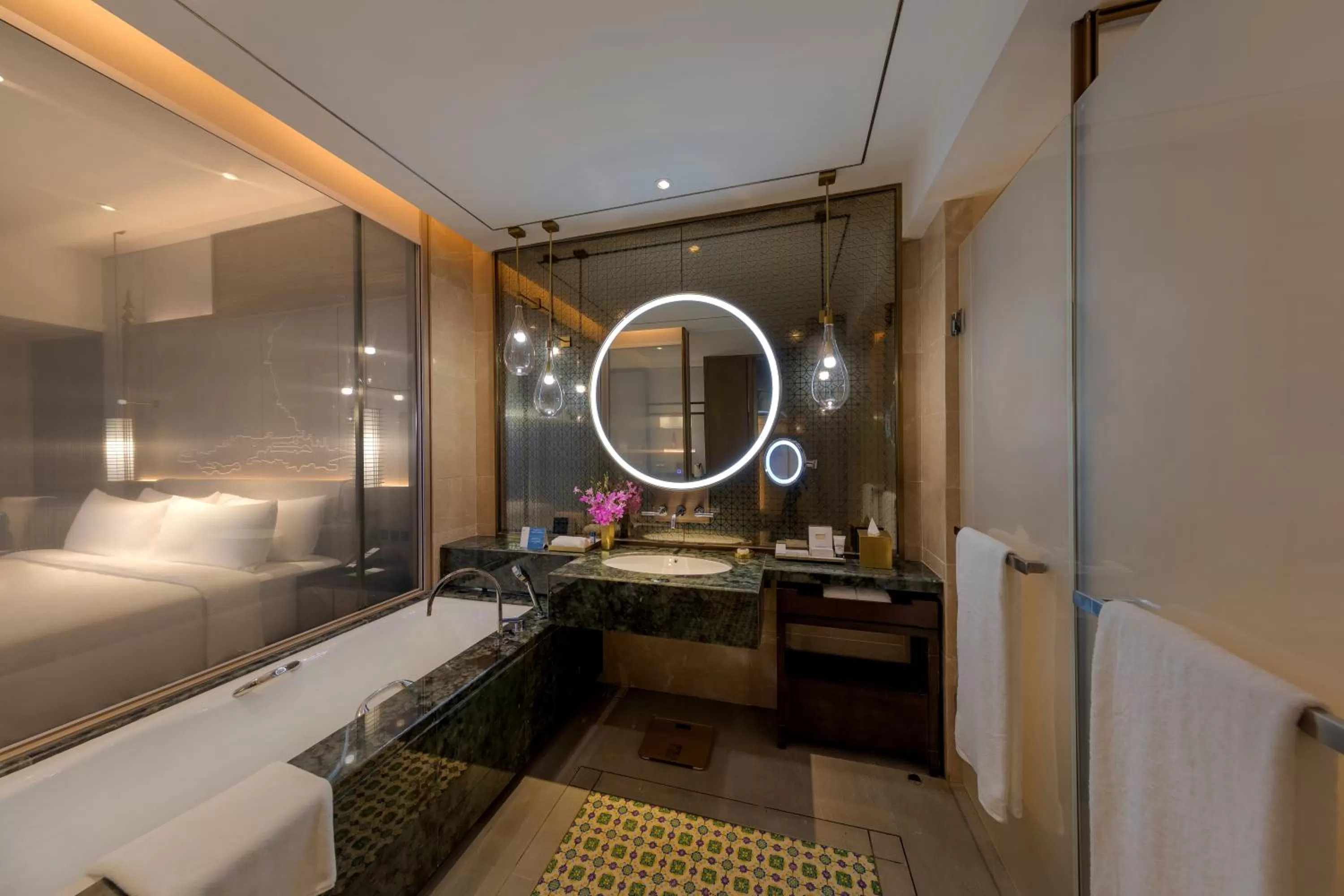 Bathroom in Pan Pacific Yangon