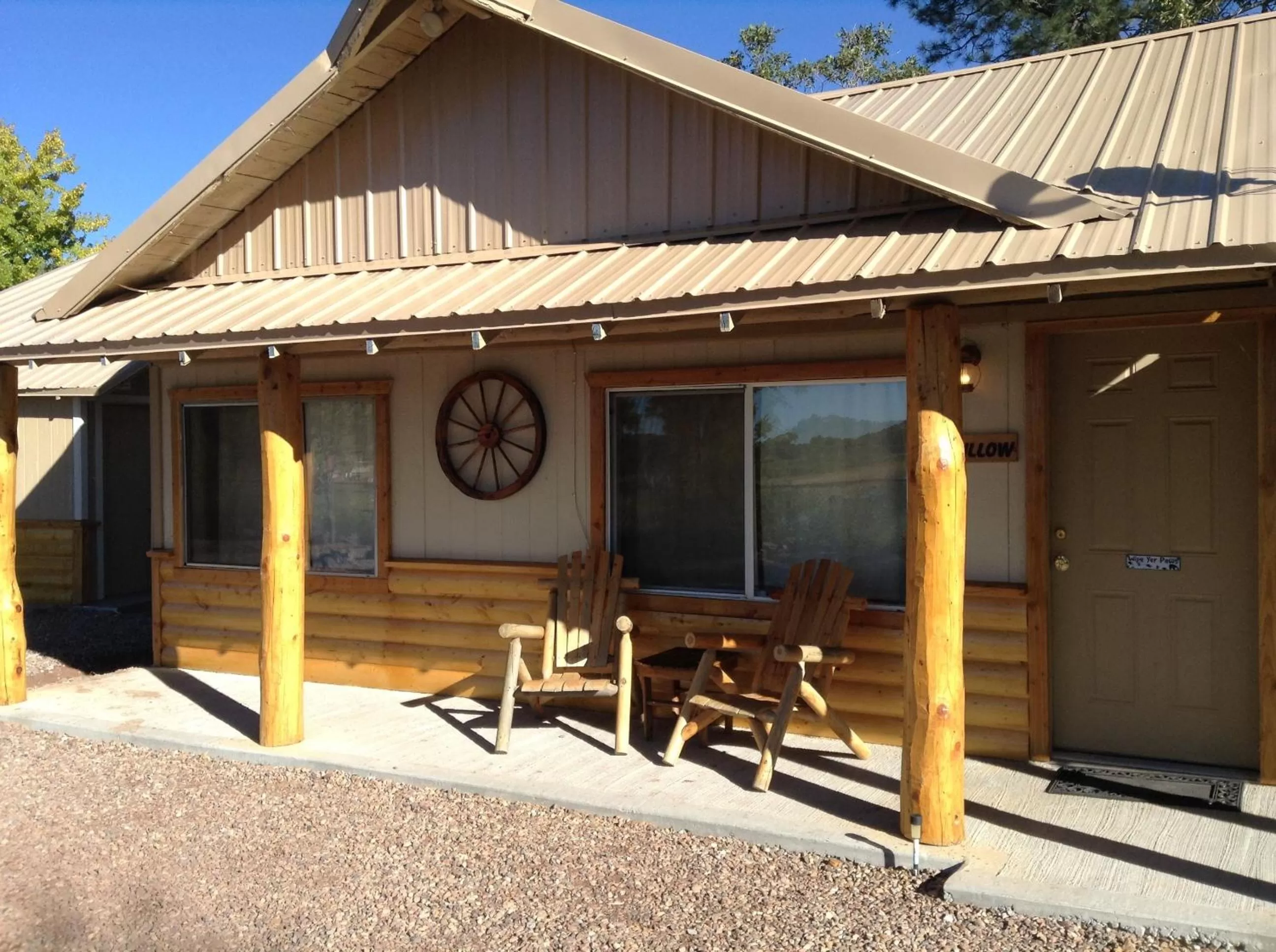 Facade/entrance, Property Building in Rainbows End Fishing Resort