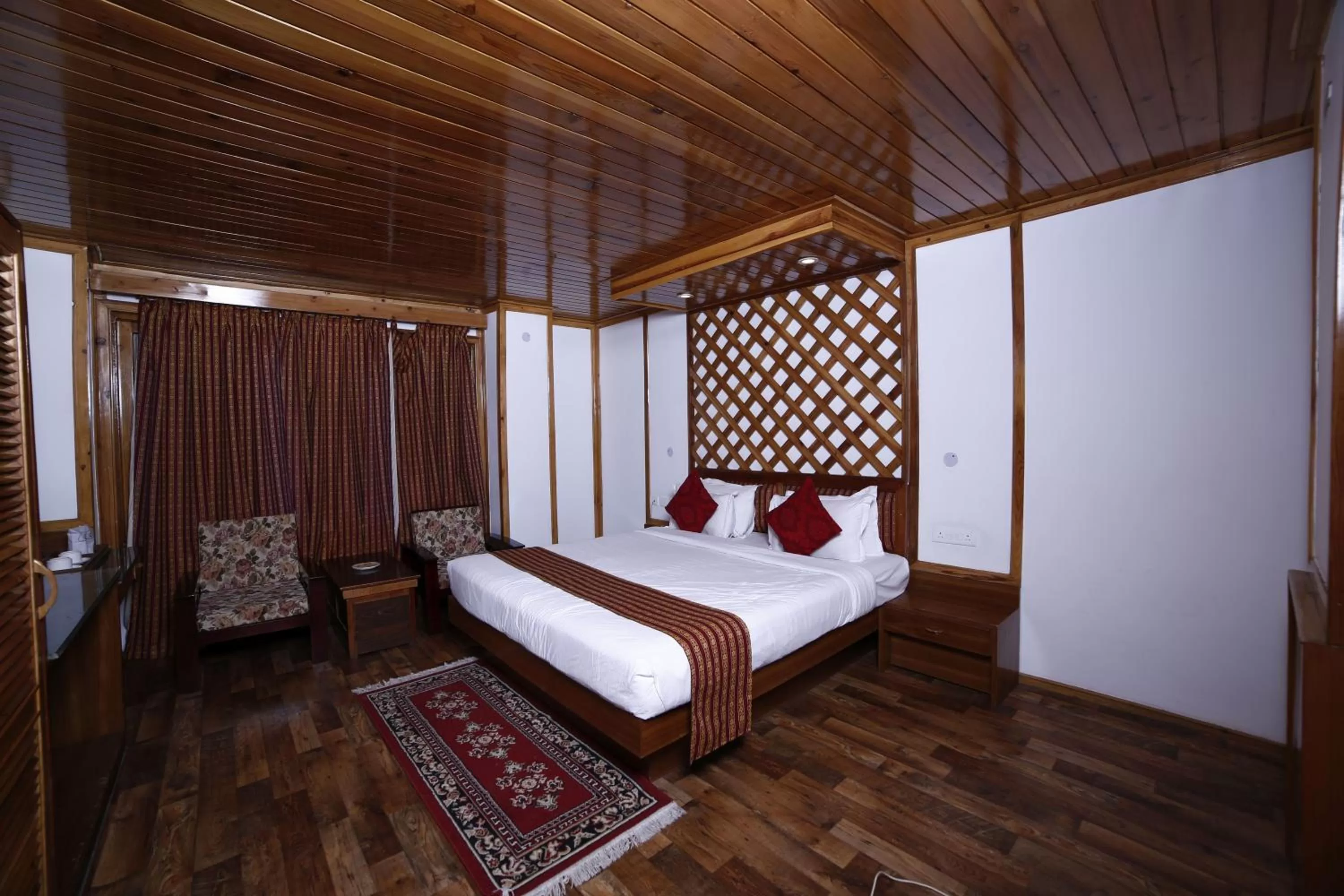 Photo of the whole room, Bed in Yangthang Heritage