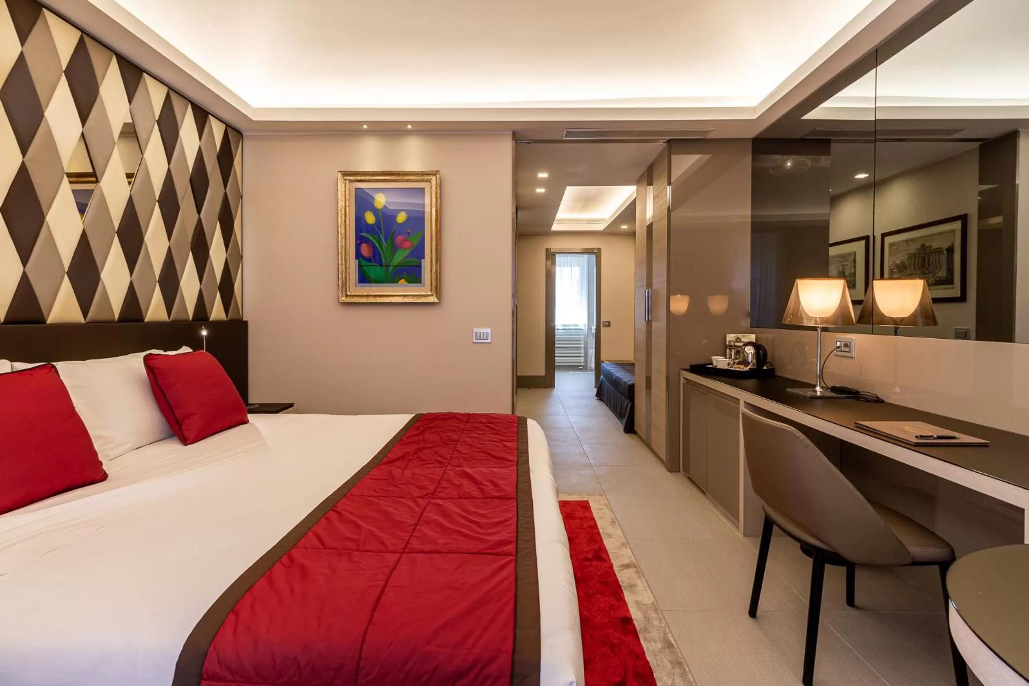 Photo of the whole room, Bed in Harry's Bar Trevi Hotel & Restaurant