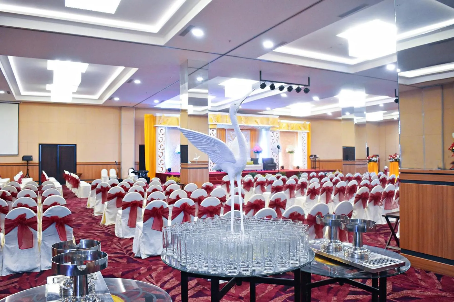 Business facilities in Platinum Hotel & Convention Hall Balikpapan