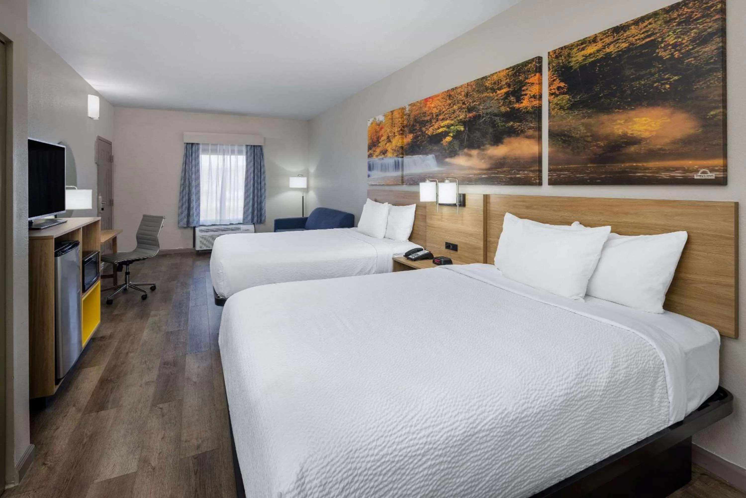 Bedroom, Bed in Days Inn by Wyndham Jackson