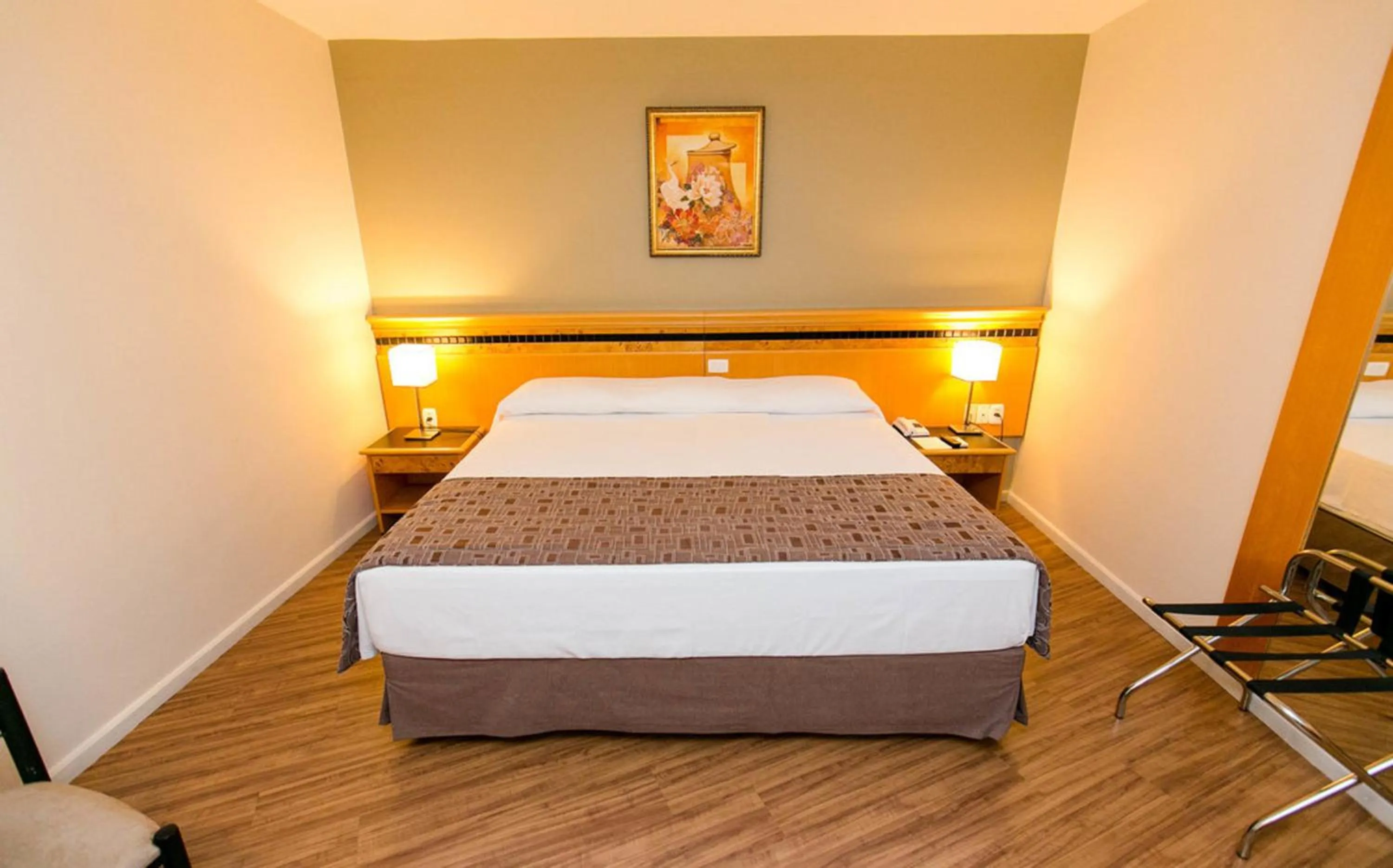 Bed in Hotel Golden Park Internacional Foz & Convenções By Nacional Inn