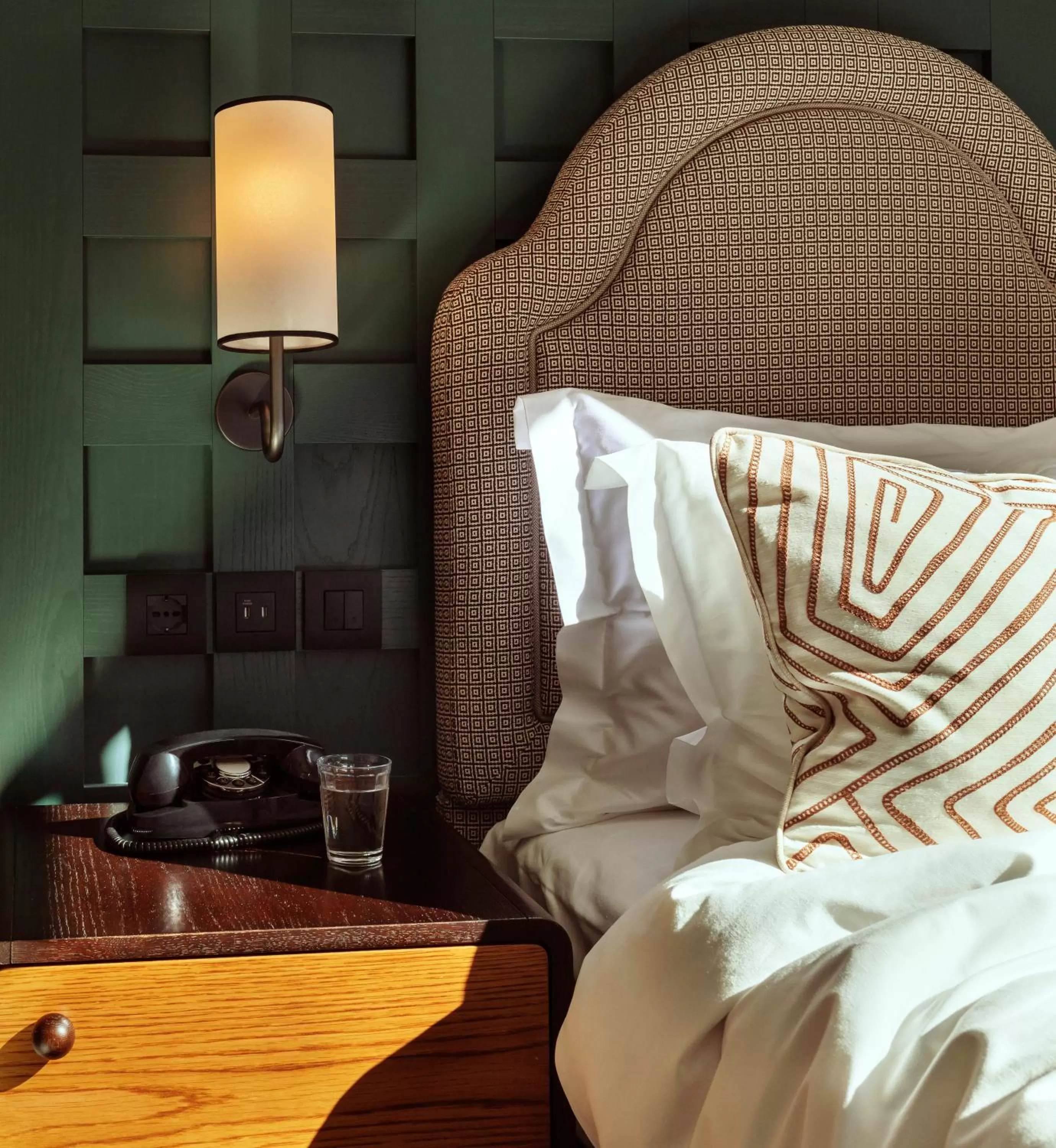 Bedroom, Bed in The Hoxton, Rome