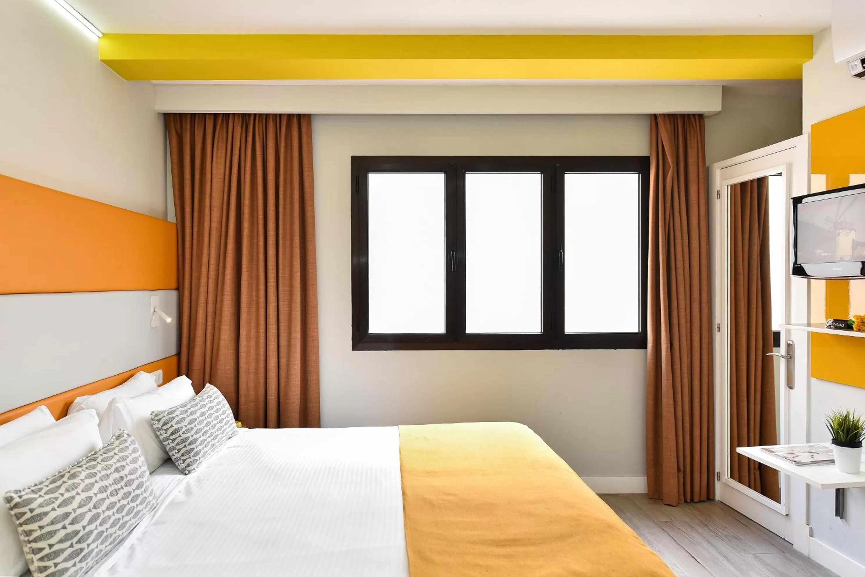 Photo of the whole room, Bed in Hotel Apartamento Bajamar