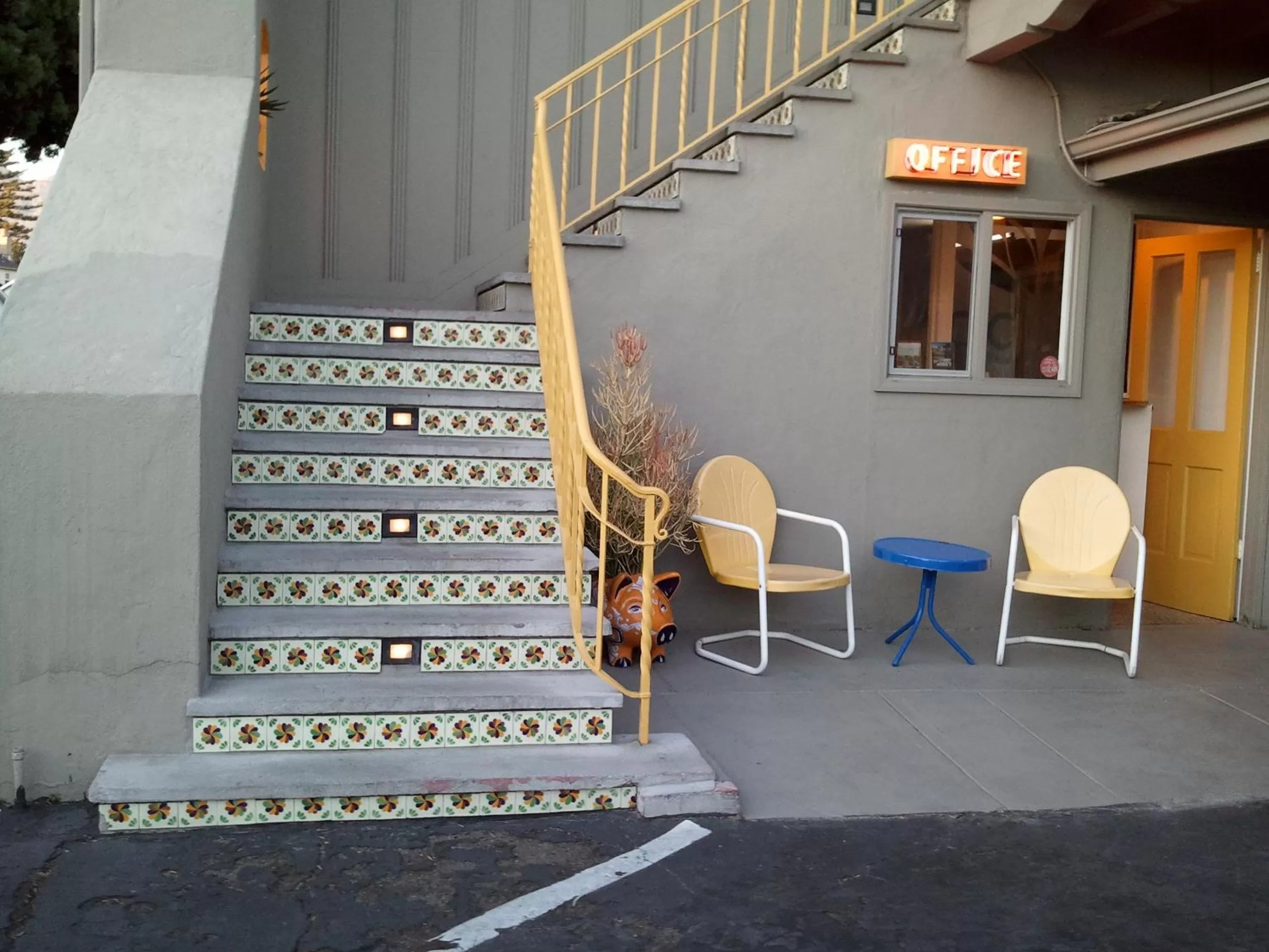 Facade/entrance in Agave Inn