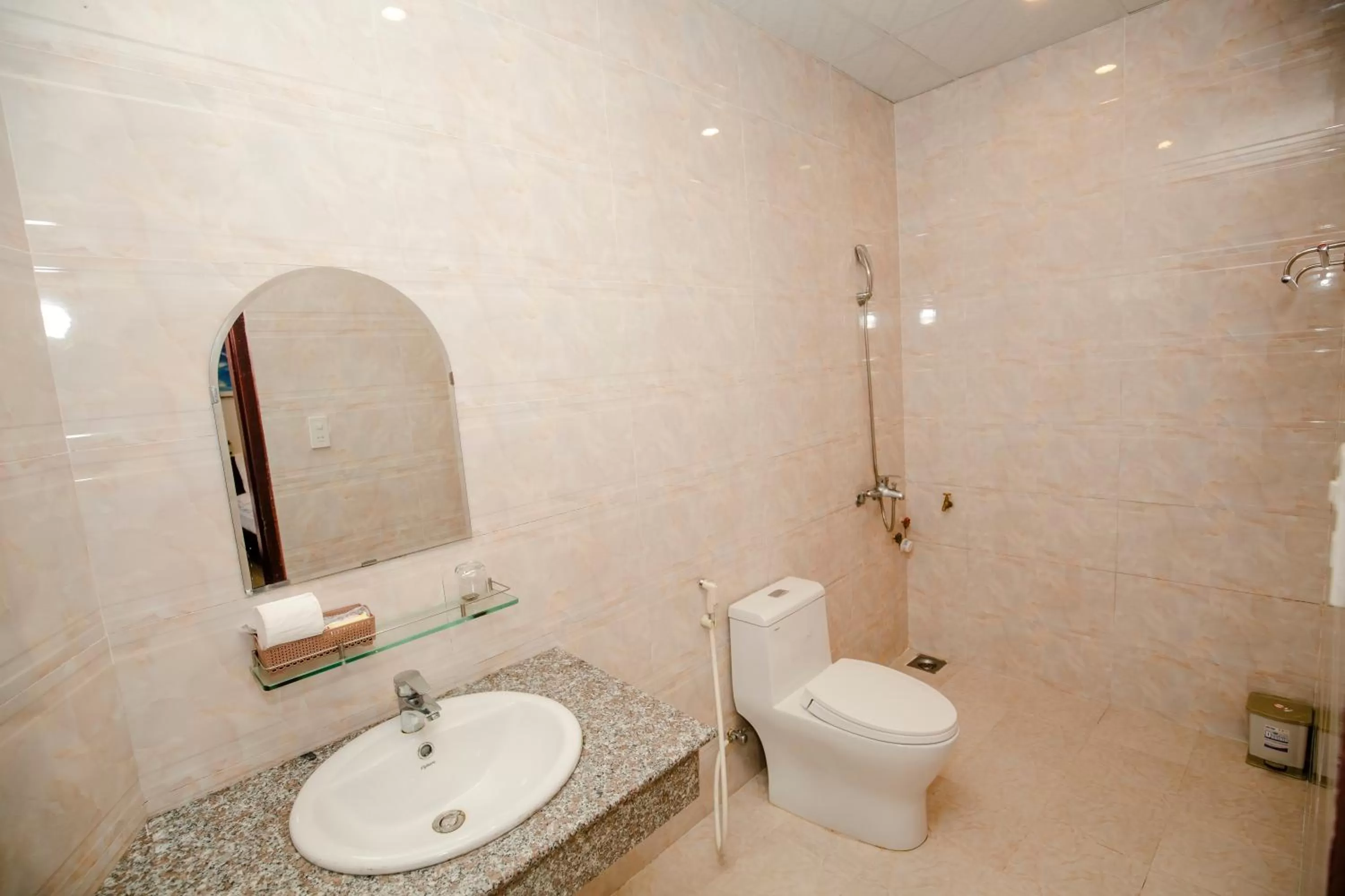 Bathroom in Conico Đà Lạt Hotel