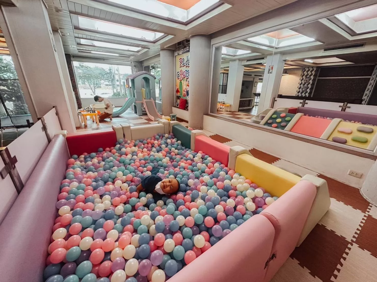 Kids's club in Hotel De Khuvieng