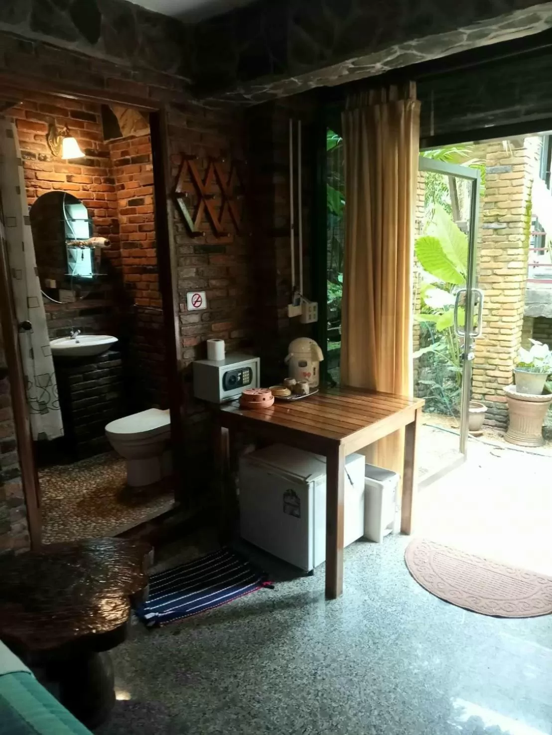 Patio in Khao Sok Las Orquideas Resort