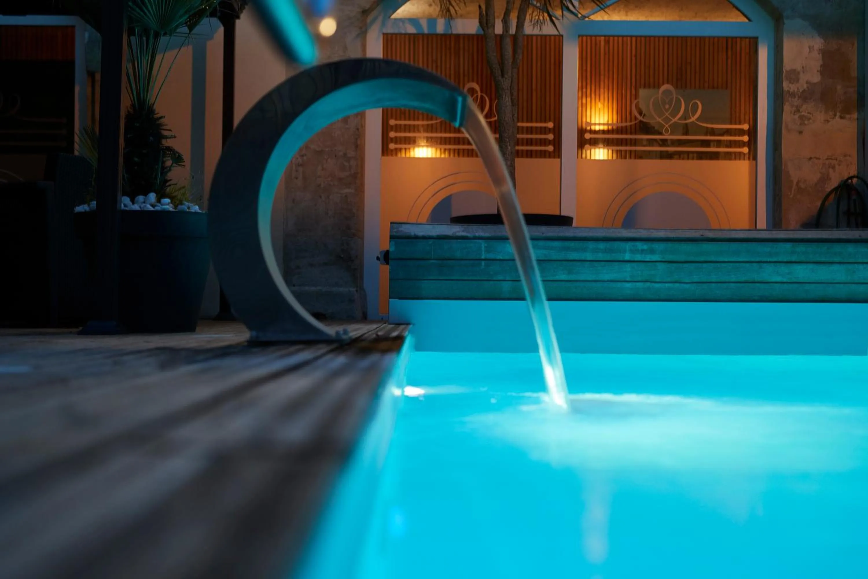 Swimming pool in Grand Hôtel du Luxembourg & Spa