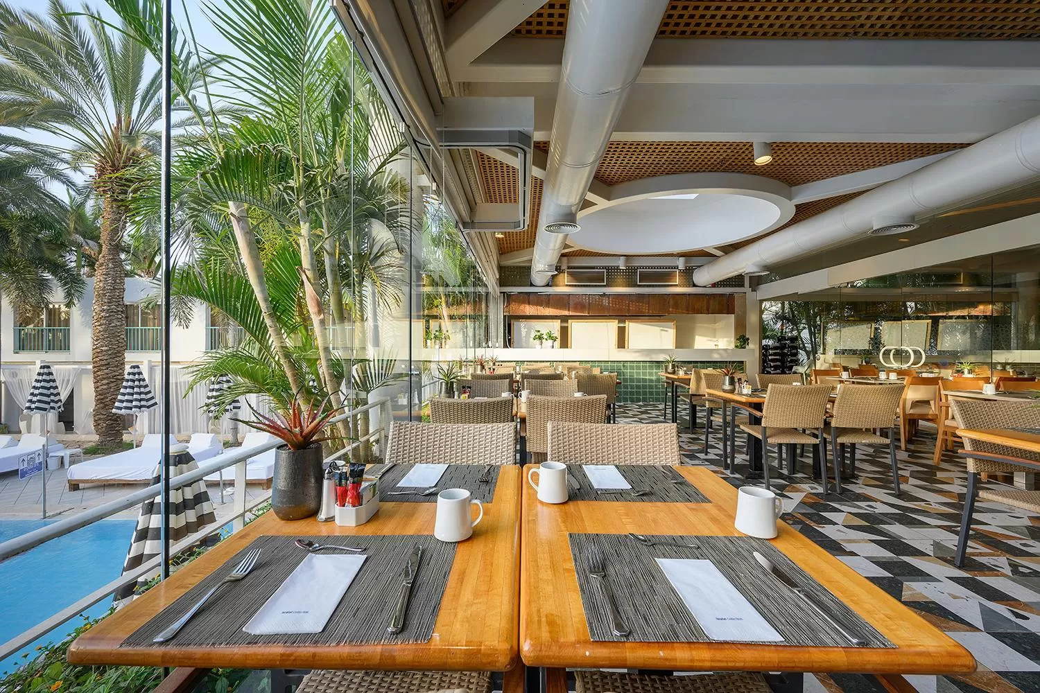 Restaurant/places to eat in Yam Suf by Isrotel Collection