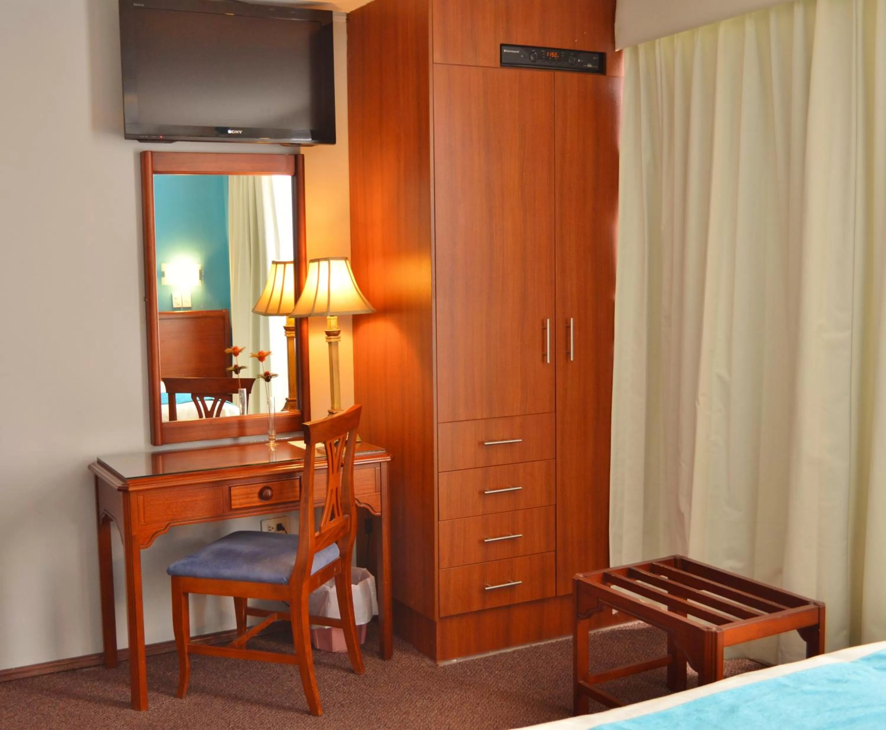 Decorative detail, Bed in La Carolina Inn