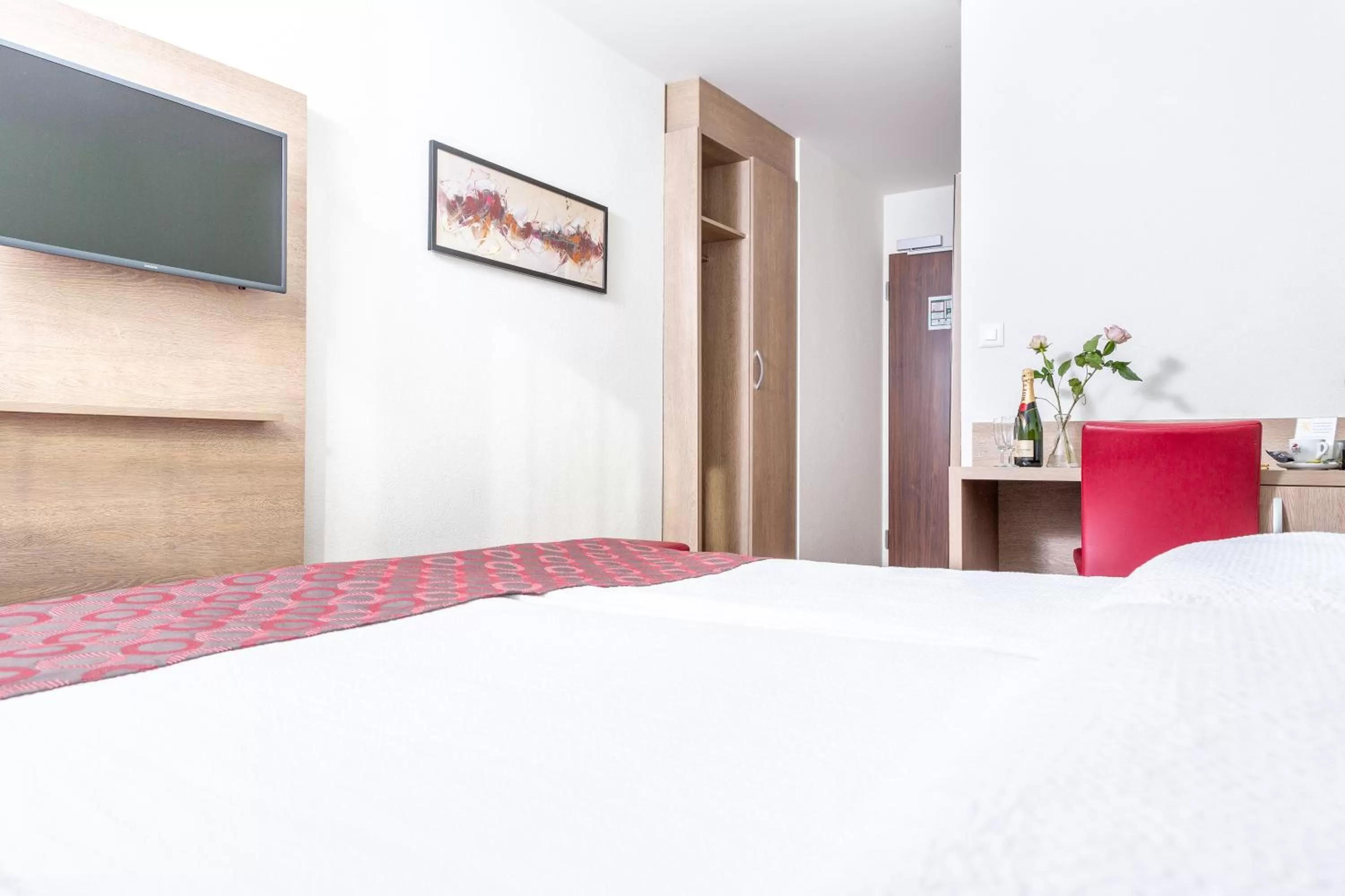 TV and multimedia, Bed in Hotel Alexander