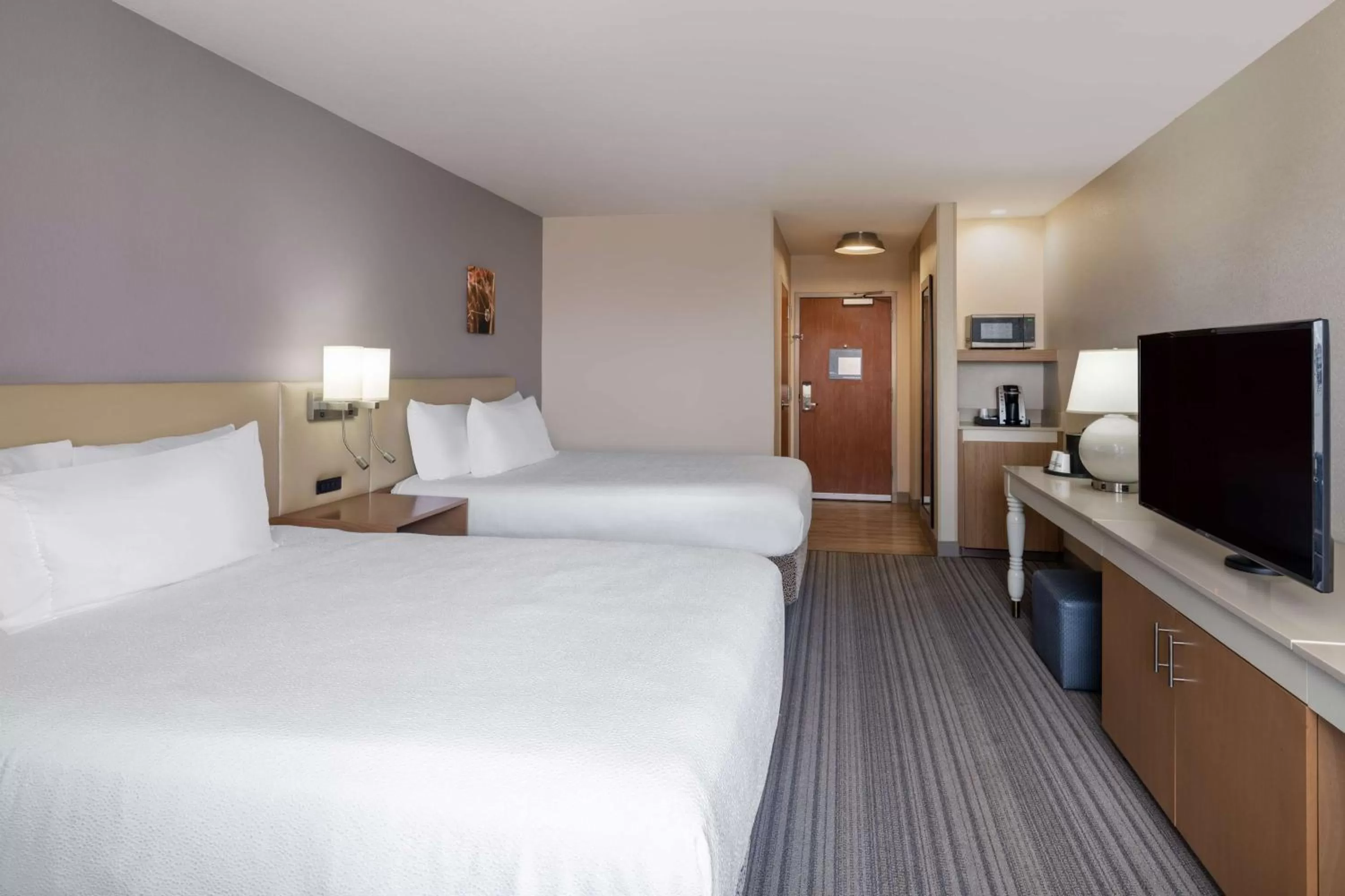 Bed in Hilton Garden Inn Bakersfield