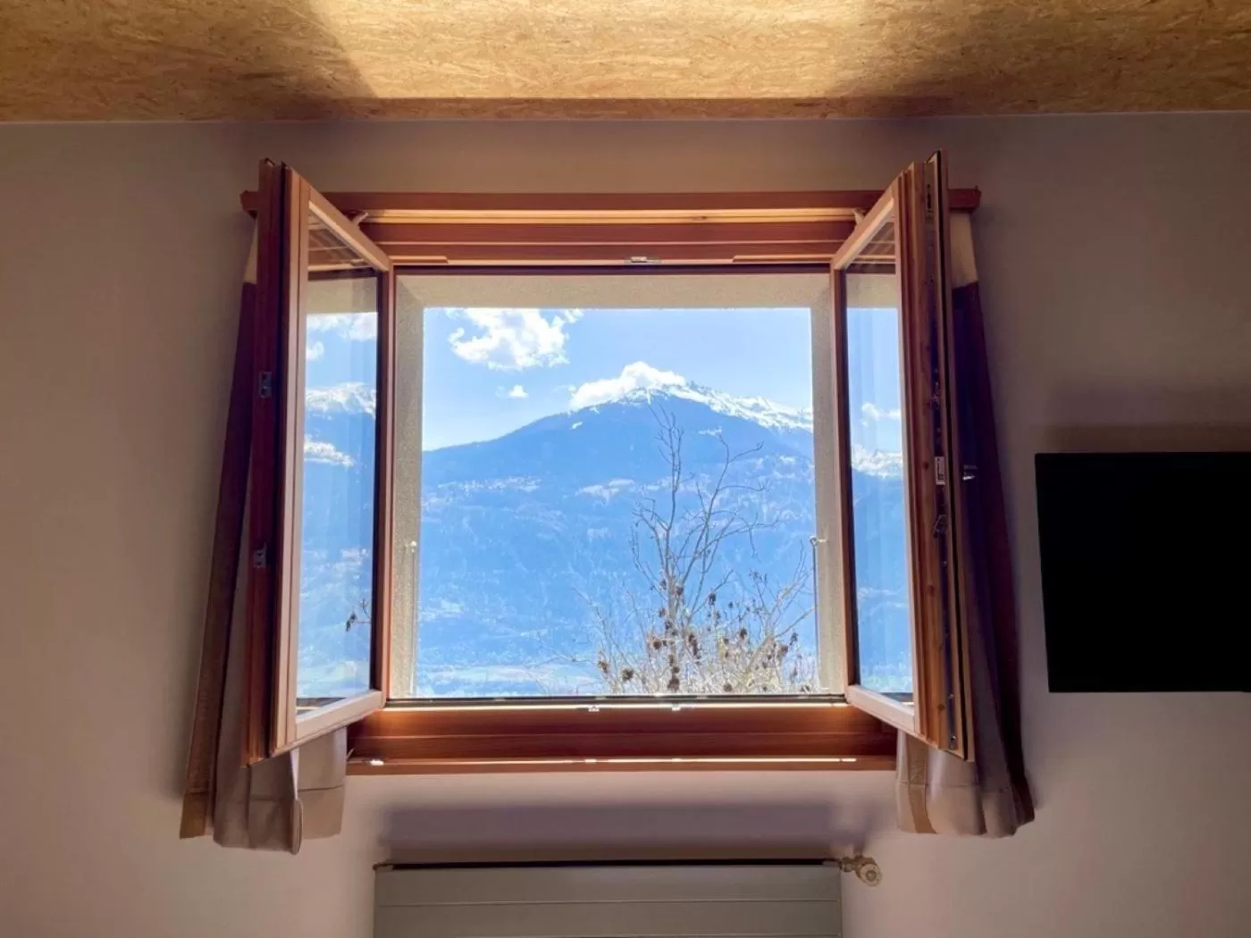Mountain view in B&B La Forge de Diogne - luxury and cosy alpine lodge